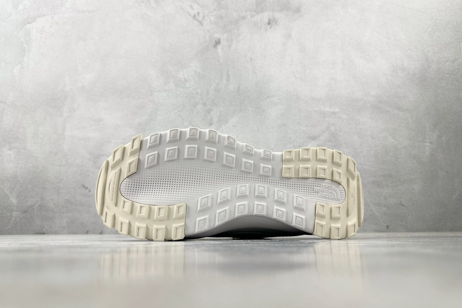 图片[4]-N版  东南亚订单 北面THE NORTH FACE NEVER STOP 白色 货号：NF0A8A9B-LG5 尺码：36 36.5 37 38.5 39 40 40.5 41 42 42.5 43 44 44.5 45-选品中心