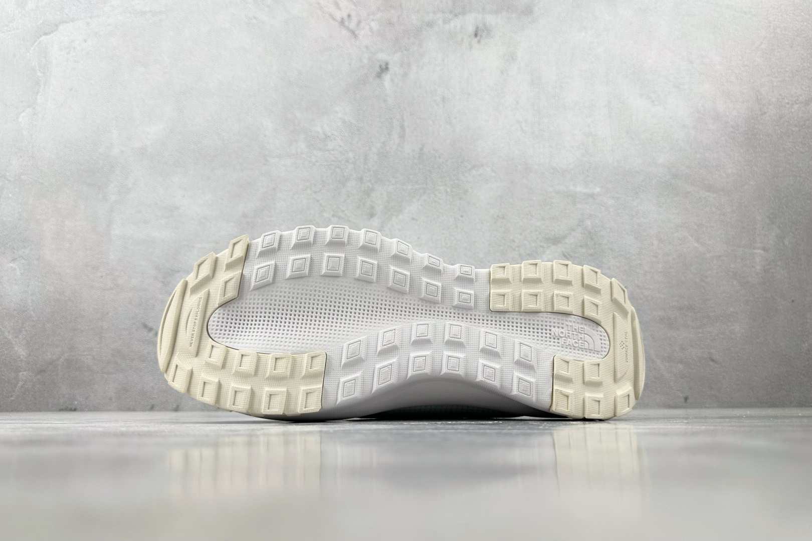 图片[4]-N版  东南亚订单 北面THE NORTH FACE NEVER STOP 白色 货号：NF0A8A9ALG5 尺码：36 36.5 37 38.5 39 40 40.5 41 42 42.5 43 44 44.5 45-选品中心