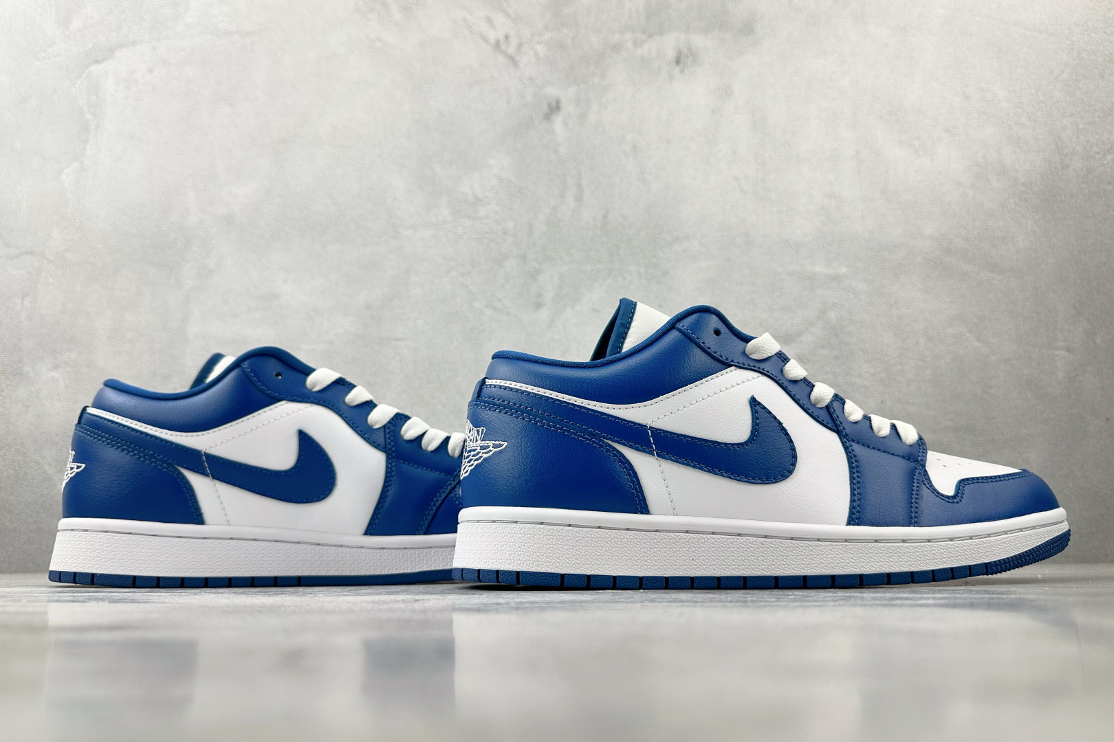 图片[6]-OT  打破市场垄断 顶级过验品质 一流品控免检产品 配色持续更新 原鞋开发 还原公司级 定位市场第一梯队 Jordan Air Jordan 1 low 白蓝 货号：DC0774-114 尺码：35.5 36 36.5 37.5 38 38.5 39 40 40.5 41 42 42.5 43 44 44.5 45 46-选品中心