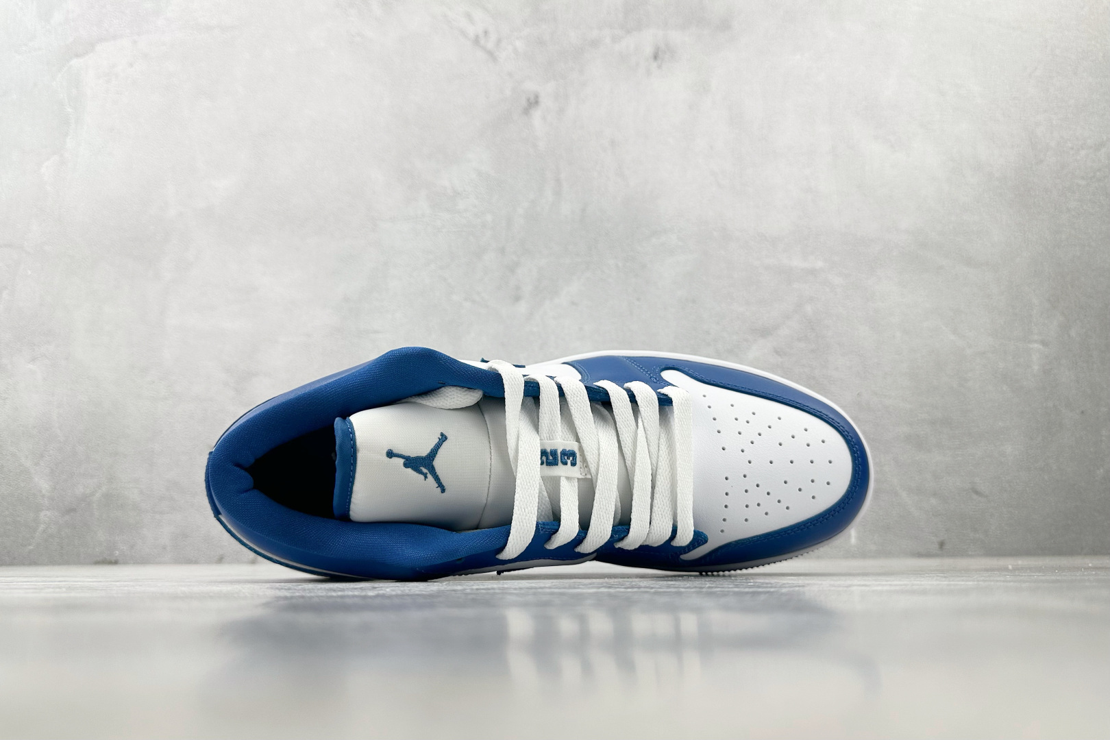 图片[3]-OT  打破市场垄断 顶级过验品质 一流品控免检产品 配色持续更新 原鞋开发 还原公司级 定位市场第一梯队 Jordan Air Jordan 1 low 白蓝 货号：DC0774-114 尺码：35.5 36 36.5 37.5 38 38.5 39 40 40.5 41 42 42.5 43 44 44.5 45 46-选品中心