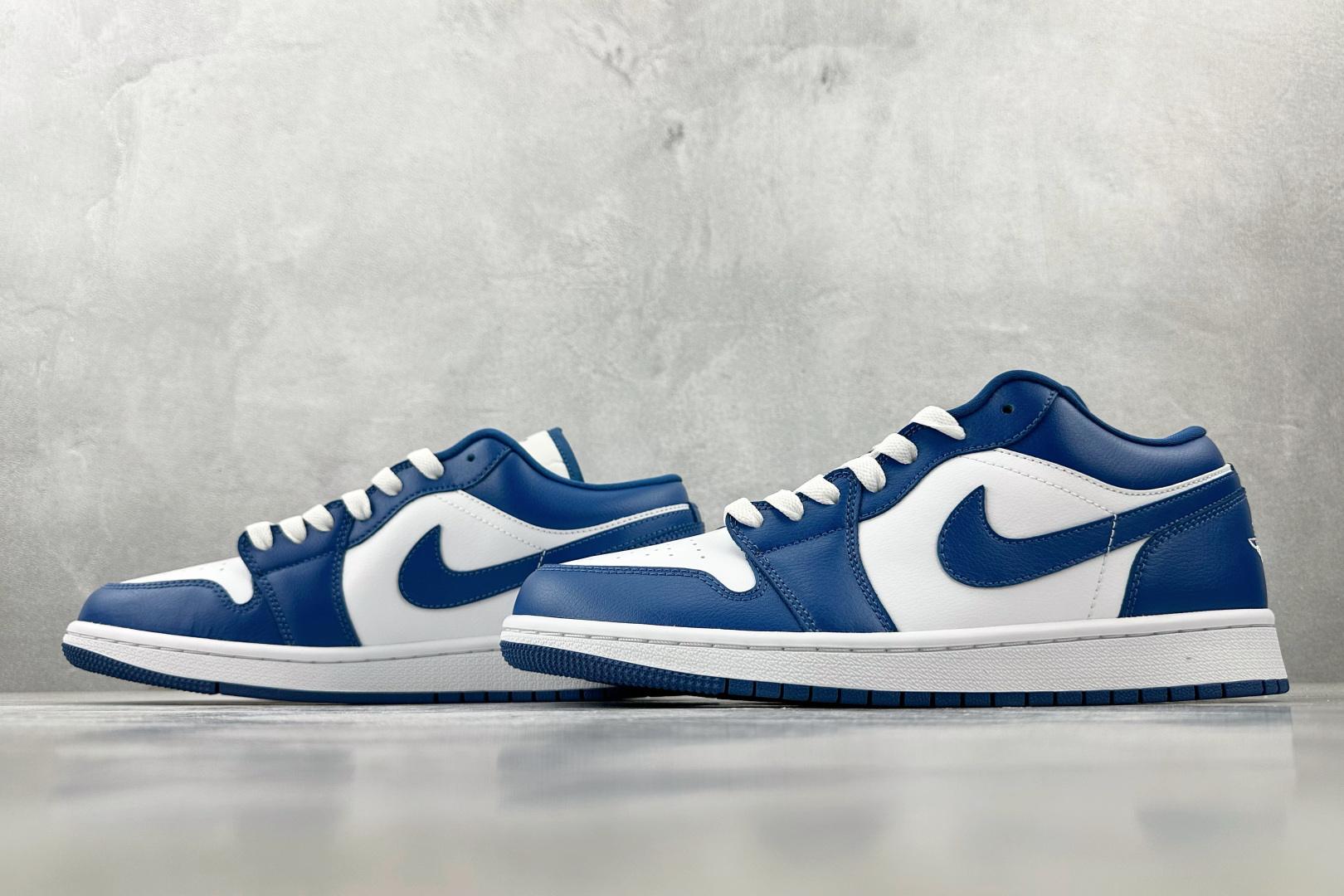 图片[5]-OT  打破市场垄断 顶级过验品质 一流品控免检产品 配色持续更新 原鞋开发 还原公司级 定位市场第一梯队 Jordan Air Jordan 1 low 白蓝 货号：DC0774-114 尺码：35.5 36 36.5 37.5 38 38.5 39 40 40.5 41 42 42.5 43 44 44.5 45 46-选品中心