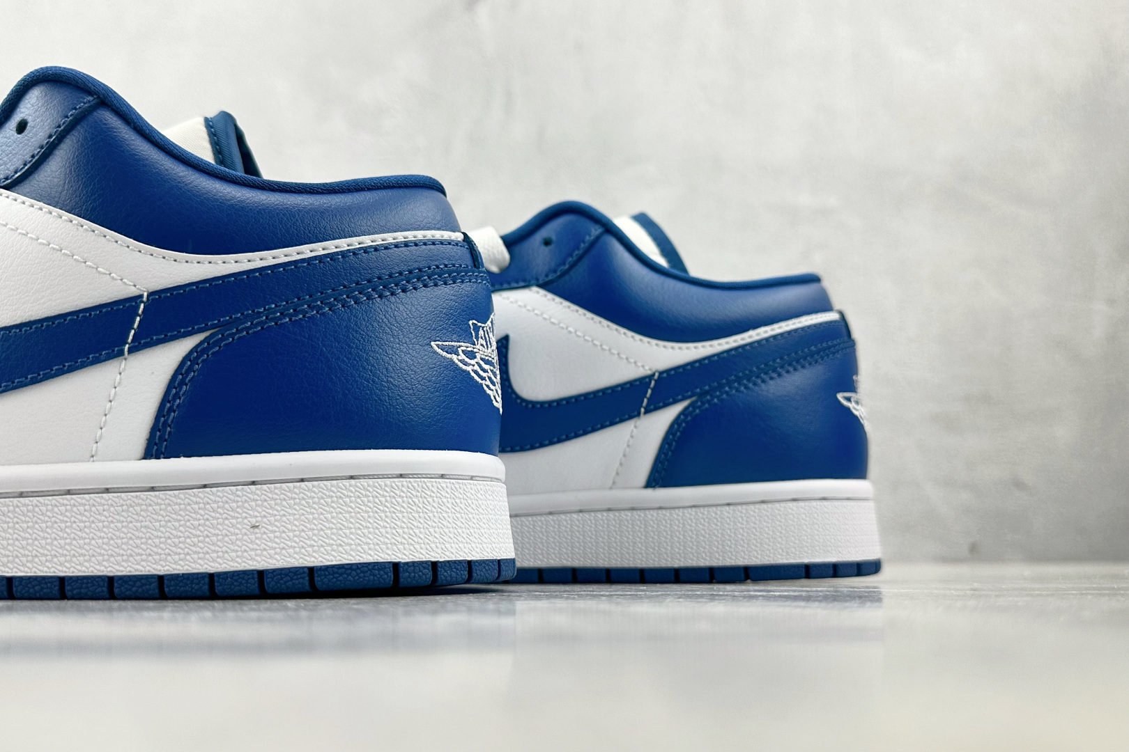 图片[8]-OT  打破市场垄断 顶级过验品质 一流品控免检产品 配色持续更新 原鞋开发 还原公司级 定位市场第一梯队 Jordan Air Jordan 1 low 白蓝 货号：DC0774-114 尺码：35.5 36 36.5 37.5 38 38.5 39 40 40.5 41 42 42.5 43 44 44.5 45 46-选品中心