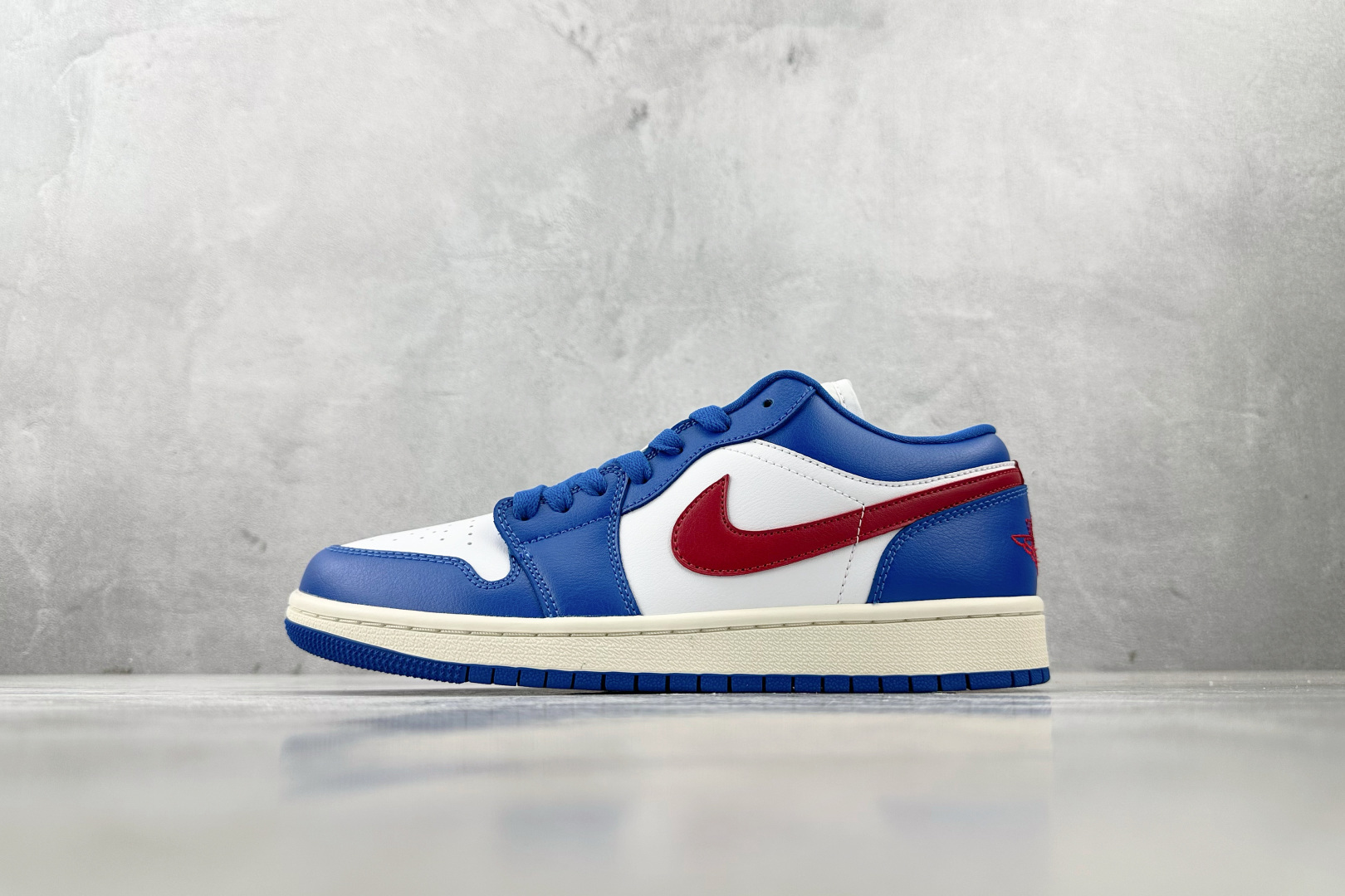 OT  打破市场垄断 顶级过验品质 一流品控免检产品 配色持续更新 原鞋开发 还原公司级 定位市场第一梯队 Jordan Air Jordan 1 low 蓝白 货号：DC0774-416 尺码：35.5 36 36.5 37.5 38 38.5 39 40 40.5 41 42 42.5 43 44 44.5 45 46-选品中心