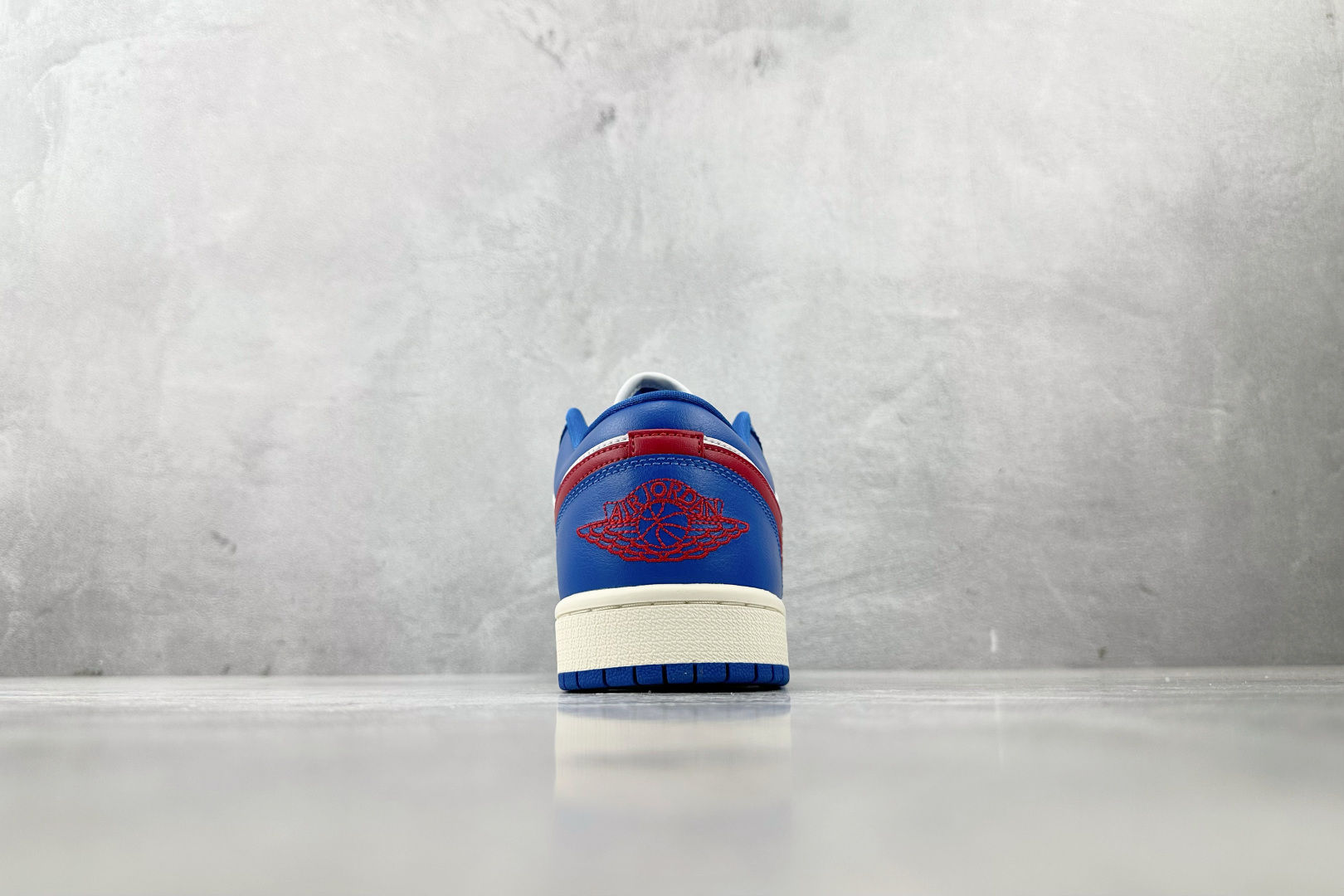 图片[9]-OT  打破市场垄断 顶级过验品质 一流品控免检产品 配色持续更新 原鞋开发 还原公司级 定位市场第一梯队 Jordan Air Jordan 1 low 蓝白 货号：DC0774-416 尺码：35.5 36 36.5 37.5 38 38.5 39 40 40.5 41 42 42.5 43 44 44.5 45 46-选品中心