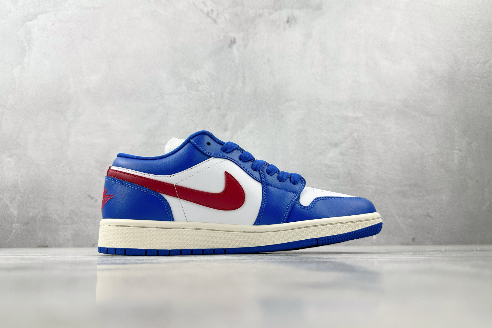 图片[2]-OT  打破市场垄断 顶级过验品质 一流品控免检产品 配色持续更新 原鞋开发 还原公司级 定位市场第一梯队 Jordan Air Jordan 1 low 蓝白 货号：DC0774-416 尺码：35.5 36 36.5 37.5 38 38.5 39 40 40.5 41 42 42.5 43 44 44.5 45 46-选品中心