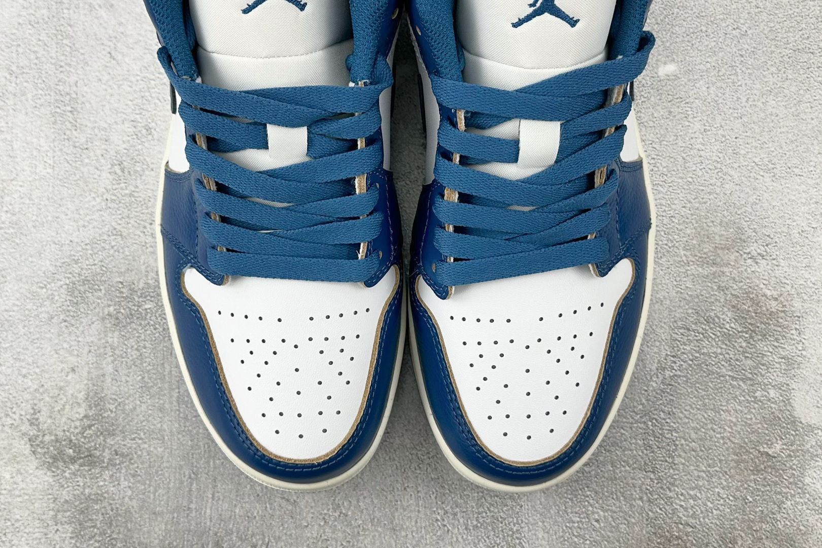 图片[7]-OT  打破市场垄断 顶级过验品质 一流品控免检产品 配色持续更新 原鞋开发 还原公司级 定位市场第一梯队 Jordan Air Jordan 1 low 蓝色 货号：FN5214-141 尺码：35.5 36 36.5 37.5 38 38.5 39 40 40.5 41 42 42.5 43 44 44.5 45 46-选品中心