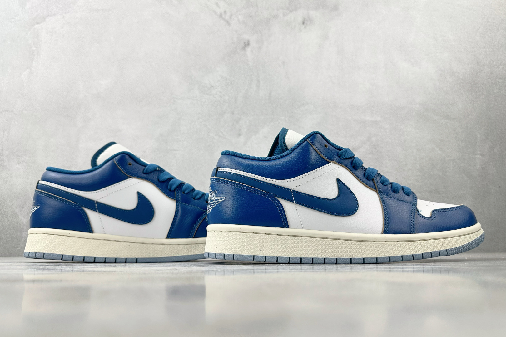 图片[6]-OT  打破市场垄断 顶级过验品质 一流品控免检产品 配色持续更新 原鞋开发 还原公司级 定位市场第一梯队 Jordan Air Jordan 1 low 蓝色 货号：FN5214-141 尺码：35.5 36 36.5 37.5 38 38.5 39 40 40.5 41 42 42.5 43 44 44.5 45 46-选品中心