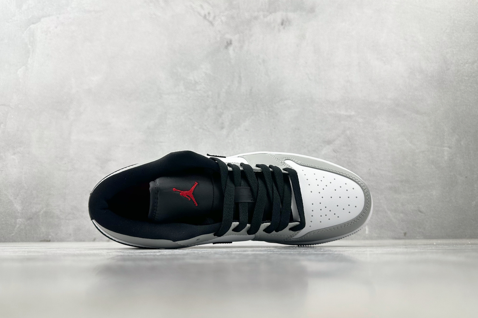 图片[3]-OT  打破市场垄断 顶级过验品质 一流品控免检产品 配色持续更新 原鞋开发 还原公司级 定位市场第一梯队 Jordan Air Jordan 1 low 烟灰 货号：553558-030 尺码：35.5 36 36.5 37.5 38 38.5 39 40 40.5 41 42 42.5 43 44 44.5 45 46-选品中心