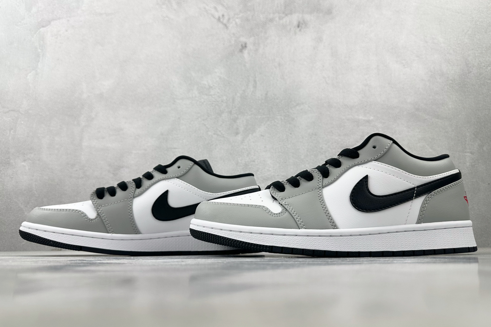 图片[5]-OT  打破市场垄断 顶级过验品质 一流品控免检产品 配色持续更新 原鞋开发 还原公司级 定位市场第一梯队 Jordan Air Jordan 1 low 烟灰 货号：553558-030 尺码：35.5 36 36.5 37.5 38 38.5 39 40 40.5 41 42 42.5 43 44 44.5 45 46-选品中心