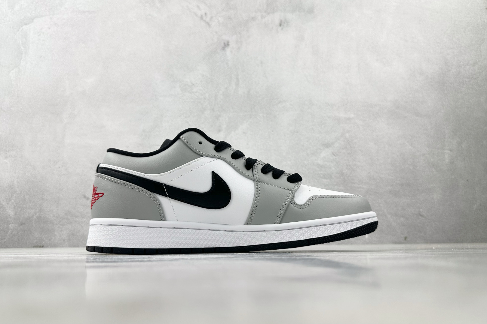 图片[2]-OT  打破市场垄断 顶级过验品质 一流品控免检产品 配色持续更新 原鞋开发 还原公司级 定位市场第一梯队 Jordan Air Jordan 1 low 烟灰 货号：553558-030 尺码：35.5 36 36.5 37.5 38 38.5 39 40 40.5 41 42 42.5 43 44 44.5 45 46-选品中心