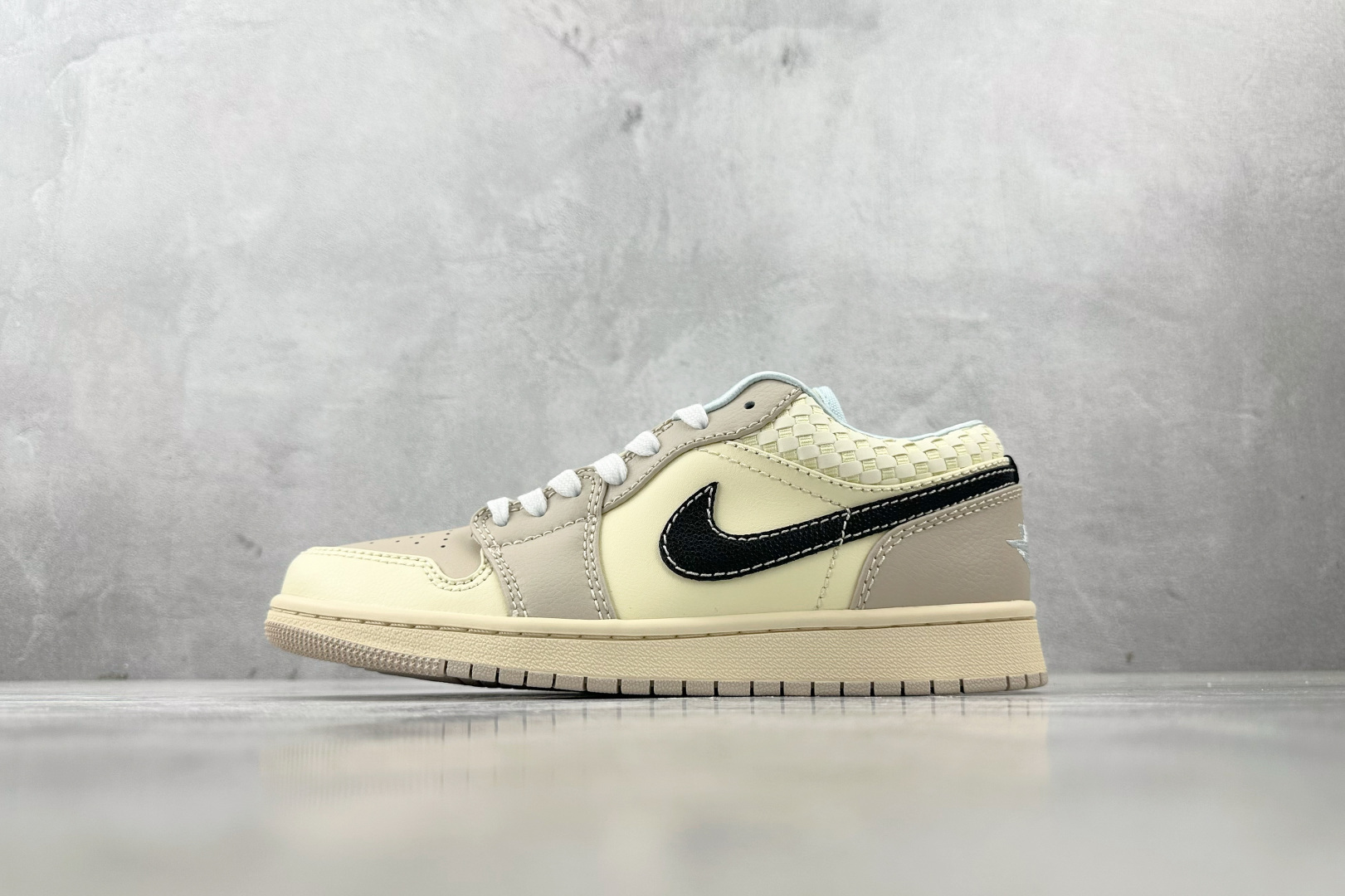 OT  打破市场垄断 顶级过验品质 一流品控免检产品 配色持续更新 原鞋开发 还原公司级 定位市场第一梯队 Jordan Air Jordan 1 low 米棕色 货号：HQ3440-101 尺码：35.5 36 36.5 37.5 38 38.5 39 40 40.5 41 42 42.5 43 44 44.5 45 46-选品中心