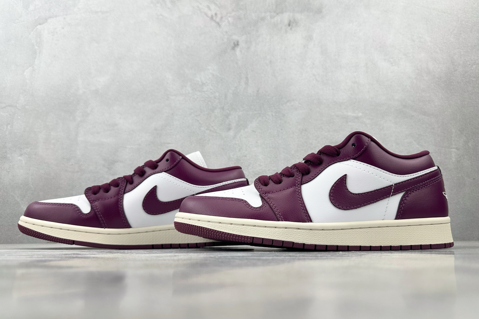 图片[5]-OT  打破市场垄断 顶级过验品质 一流品控免检产品 配色持续更新 原鞋开发 还原公司级 定位市场第一梯队 Jordan Air Jordan 1 low 紫红黑 货号：DC0774-161 尺码：35.5 36 36.5 37.5 38 38.5 39 40 40.5 41 42 42.5 43 44 44.5 45 46-选品中心