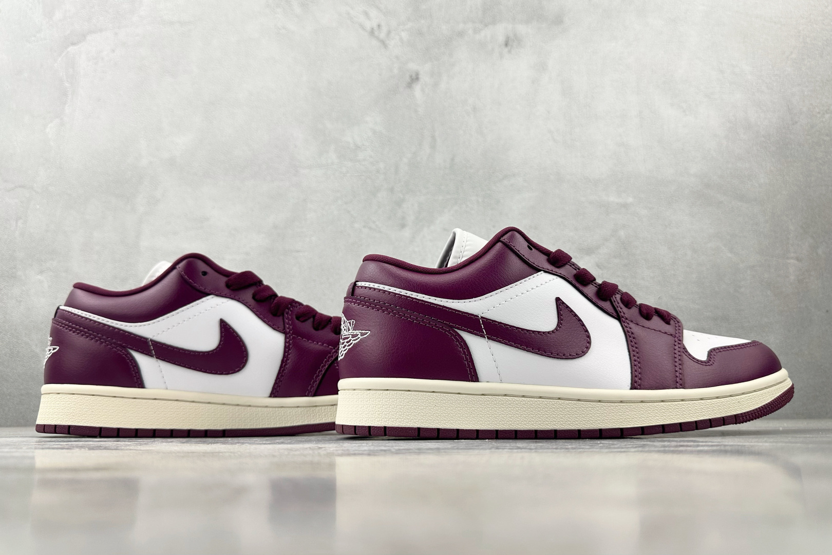 图片[6]-OT  打破市场垄断 顶级过验品质 一流品控免检产品 配色持续更新 原鞋开发 还原公司级 定位市场第一梯队 Jordan Air Jordan 1 low 紫红黑 货号：DC0774-161 尺码：35.5 36 36.5 37.5 38 38.5 39 40 40.5 41 42 42.5 43 44 44.5 45 46-选品中心