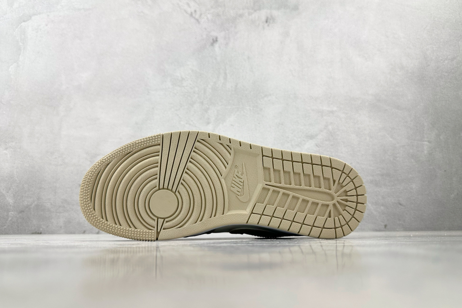 图片[4]-OT  打破市场垄断 顶级过验品质 一流品控免检产品 配色持续更新 原鞋开发 还原公司级 定位市场第一梯队 Jordan Air Jordan 1 low 帆白黄 货号：FB7168-121 尺码：35.5 36 36.5 37.5 38 38.5 39 40 40.5 41 42 42.5 43 44 44.5 45 46-选品中心