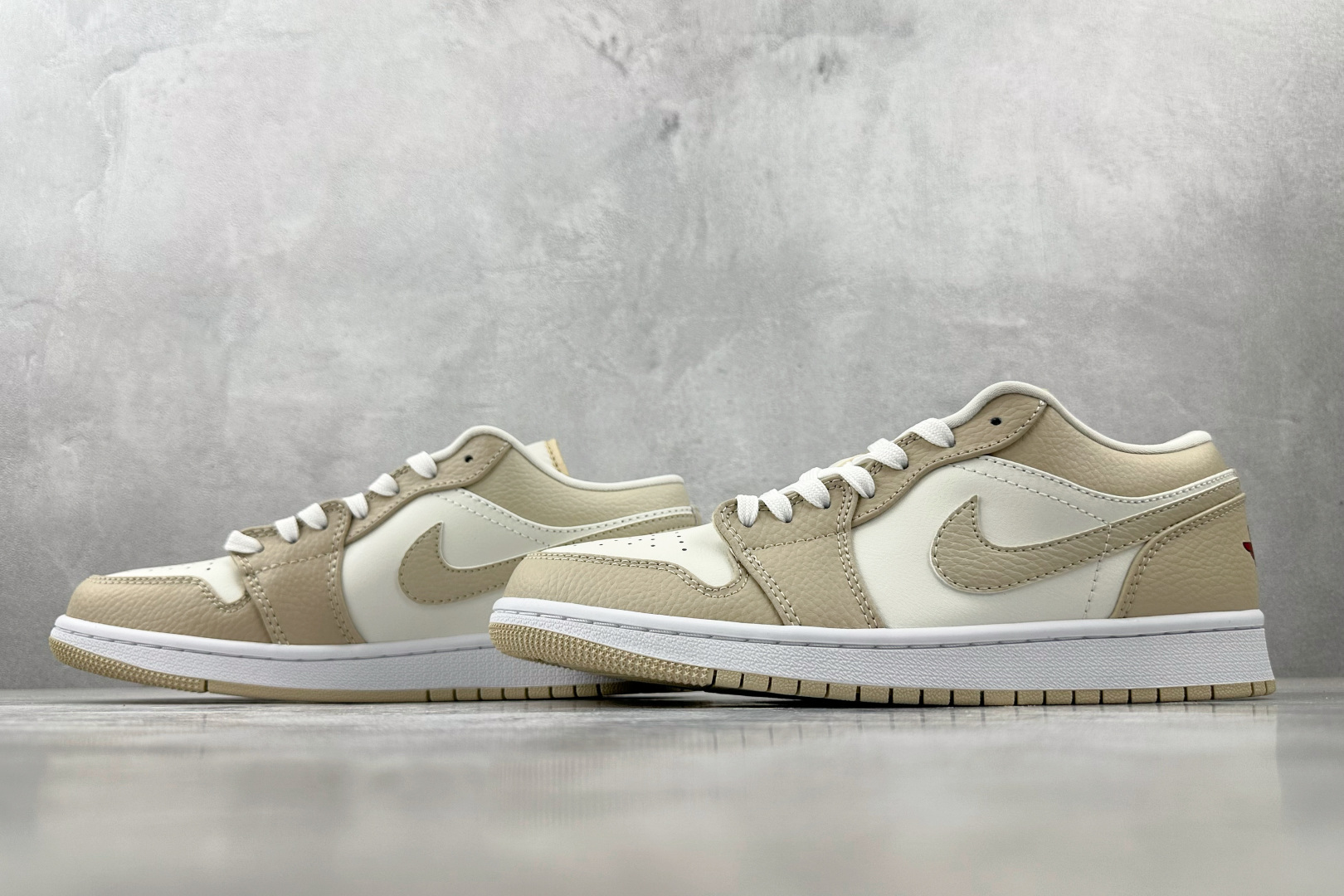 图片[5]-OT  打破市场垄断 顶级过验品质 一流品控免检产品 配色持续更新 原鞋开发 还原公司级 定位市场第一梯队 Jordan Air Jordan 1 low 帆白黄 货号：FB7168-121 尺码：35.5 36 36.5 37.5 38 38.5 39 40 40.5 41 42 42.5 43 44 44.5 45 46-选品中心