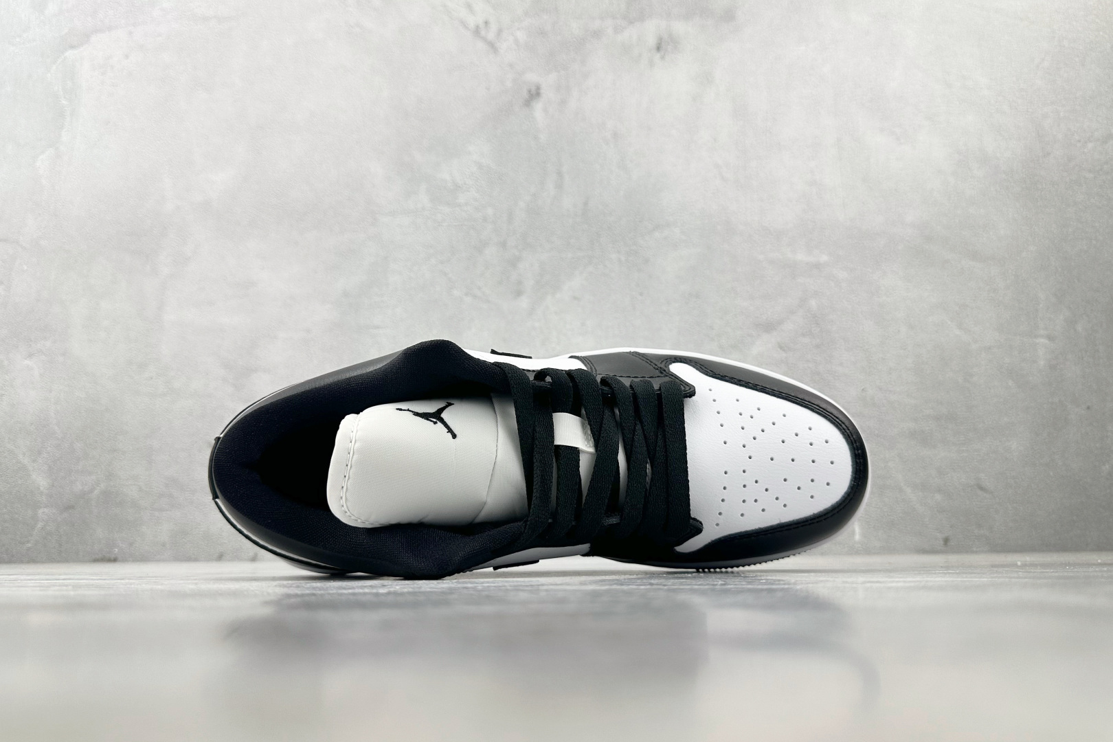 图片[3]-OT  打破市场垄断 顶级过验品质 一流品控免检产品 配色持续更新 原鞋开发 还原公司级 定位市场第一梯队 Jordan Air Jordan 1 low 熊猫 黑白 货号：DC0774-101 尺码：35.5 36 36.5 37.5 38 38.5 39 40 40.5 41 42 42.5 43 44 44.5 45 46-选品中心