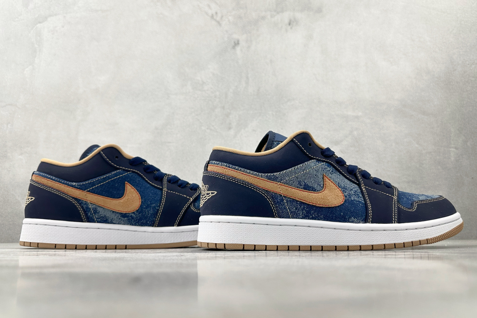 图片[6]-OT  打破市场垄断 顶级过验品质 一流品控免检产品 配色持续更新 原鞋开发 还原公司级 定位市场第一梯队 Jordan Air Jordan 1 low 牛仔蓝 货号：DH1259-400 尺码：35.5 36 36.5 37.5 38 38.5 39 40 40.5 41 42 42.5 43 44 44.5 45 46-选品中心