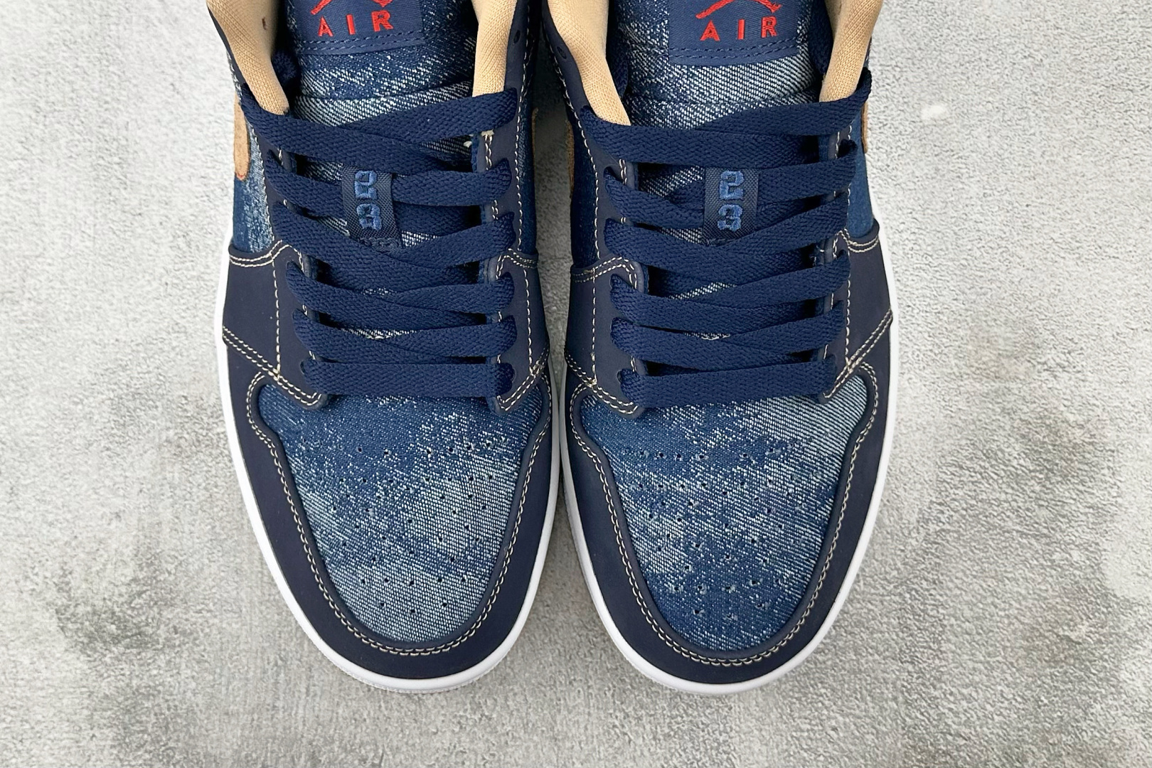 图片[7]-OT  打破市场垄断 顶级过验品质 一流品控免检产品 配色持续更新 原鞋开发 还原公司级 定位市场第一梯队 Jordan Air Jordan 1 low 牛仔蓝 货号：DH1259-400 尺码：35.5 36 36.5 37.5 38 38.5 39 40 40.5 41 42 42.5 43 44 44.5 45 46-选品中心