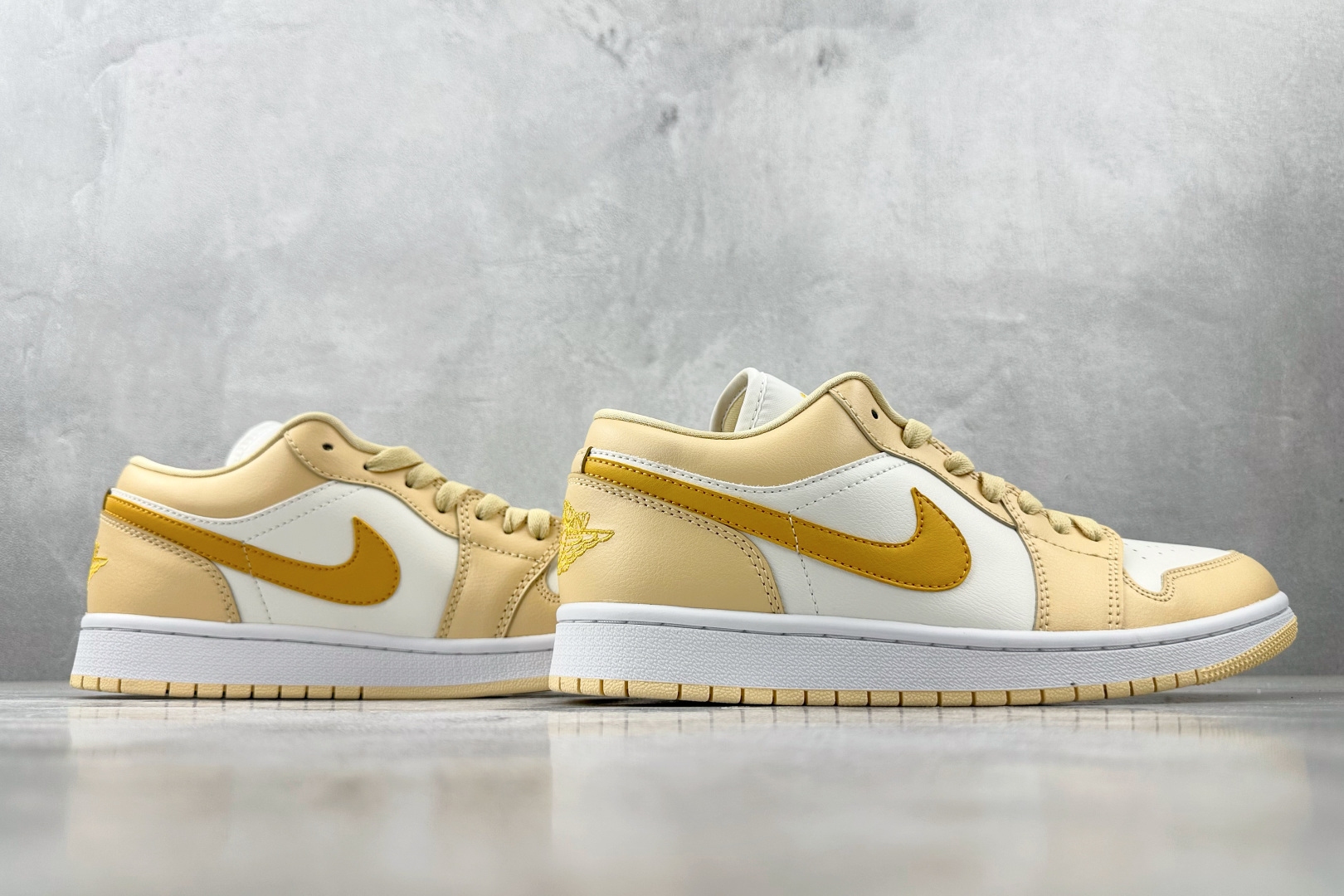 图片[6]-OT  打破市场垄断 顶级过验品质 一流品控免检产品 配色持续更新 原鞋开发 还原公司级 定位市场第一梯队 Jordan Air Jordan 1 low 米黄 货号：DC0774-170 尺码：35.5 36 36.5 37.5 38 38.5 39 40 40.5 41 42 42.5 43 44 44.5 45 46-选品中心