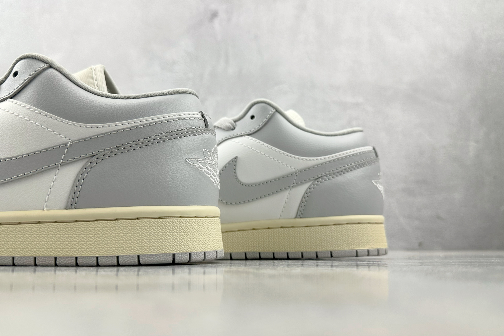 图片[8]-OT  打破市场垄断 顶级过验品质 一流品控免检产品 配色持续更新 原鞋开发 还原公司级 定位市场第一梯队 Jordan Air Jordan 1 low 灰白 货号：DC0774-103 尺码：35.5 36 36.5 37.5 38 38.5 39 40 40.5 41 42 42.5 43 44 44.5 45 46-选品中心