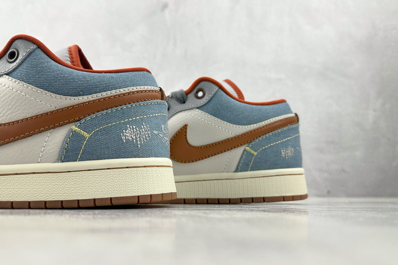 图片[8]-OT  打破市场垄断 顶级过验品质 一流品控免检产品 配色持续更新 原鞋开发 还原公司级 定位市场第一梯队 Jordan Air Jordan 1 low 蓝白 货号：FZ5045-091 尺码：35.5 36 36.5 37.5 38 38.5 39 40 40.5 41 42 42.5 43 44 44.5 45 46-选品中心