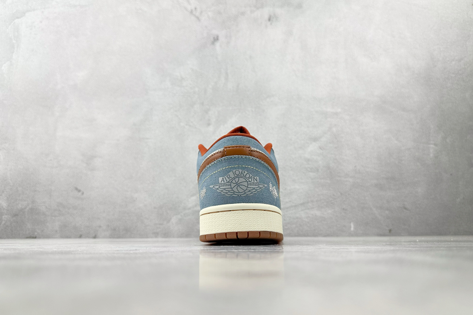 图片[9]-OT  打破市场垄断 顶级过验品质 一流品控免检产品 配色持续更新 原鞋开发 还原公司级 定位市场第一梯队 Jordan Air Jordan 1 low 蓝白 货号：FZ5045-091 尺码：35.5 36 36.5 37.5 38 38.5 39 40 40.5 41 42 42.5 43 44 44.5 45 46-选品中心