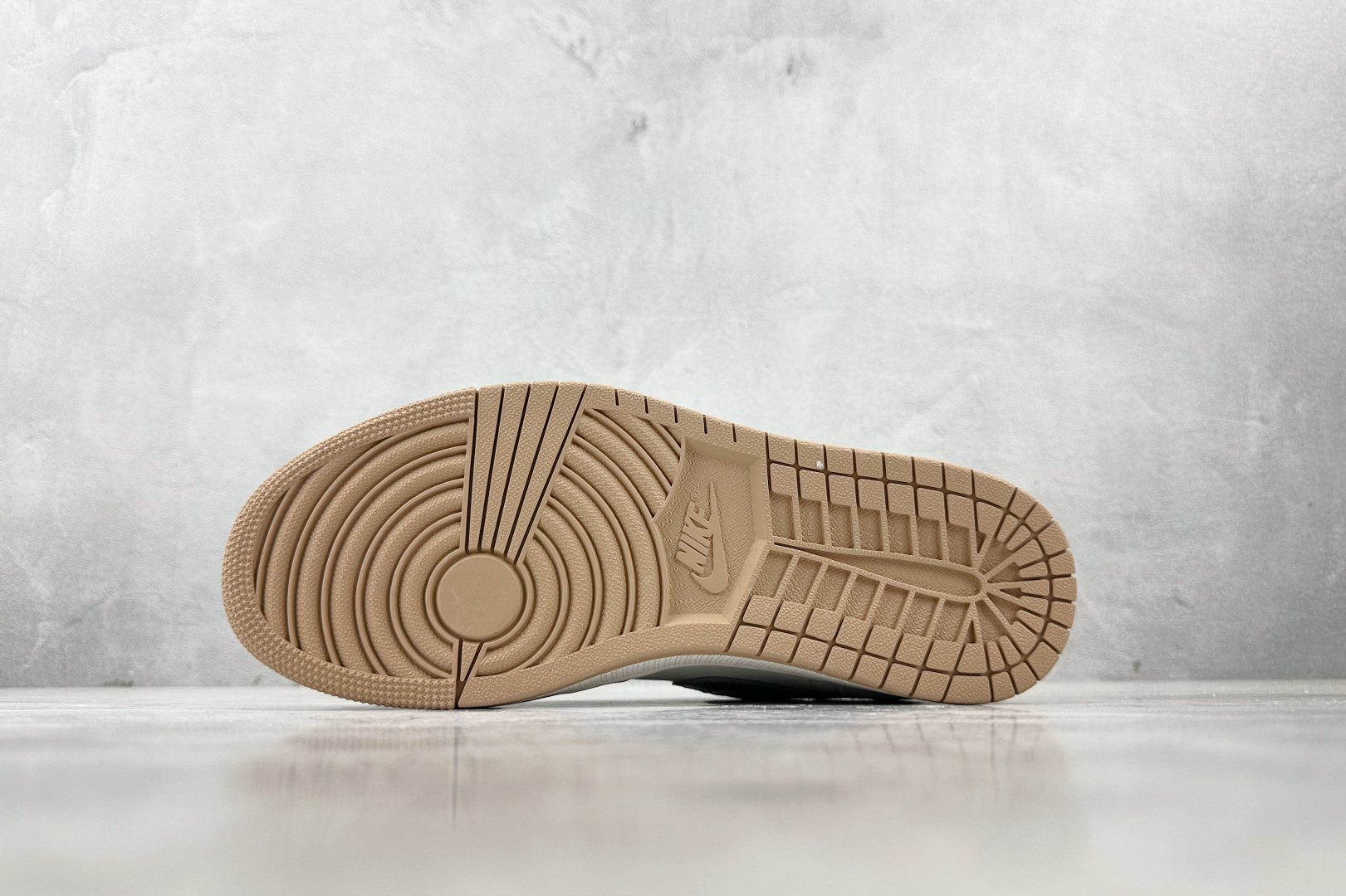 图片[4]-XC  Jordan Air Jordan 1 low 米灰 货号：553558-169 尺码：36 36.5 37 38.5 39 40 40.5 41 42 42.5 43 44 44.5 45 46-选品中心