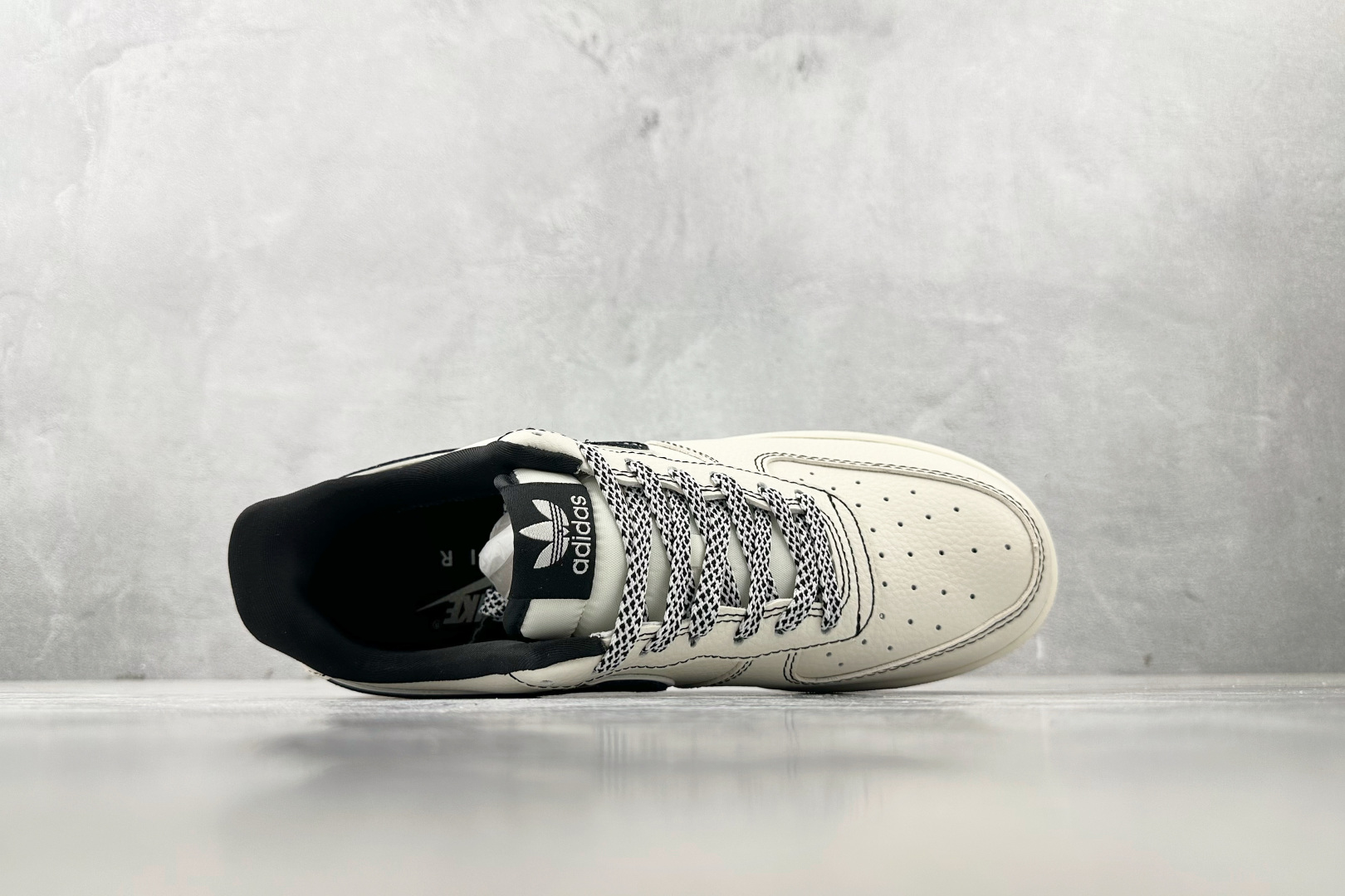 260 Nike Air Force 1'07 adidas 联名 米白黑 KB1688-003-Chinese  UA Cheap High Quatity Brand  Clothes Bags handbags Sneakers wholesale wholesaler seller from China Factory suppliers Fashion Clothing  Shoes best Quality Beautiful Price  260 Nike Air Force 1'07 adidas 联名 米白黑 KB1688-003