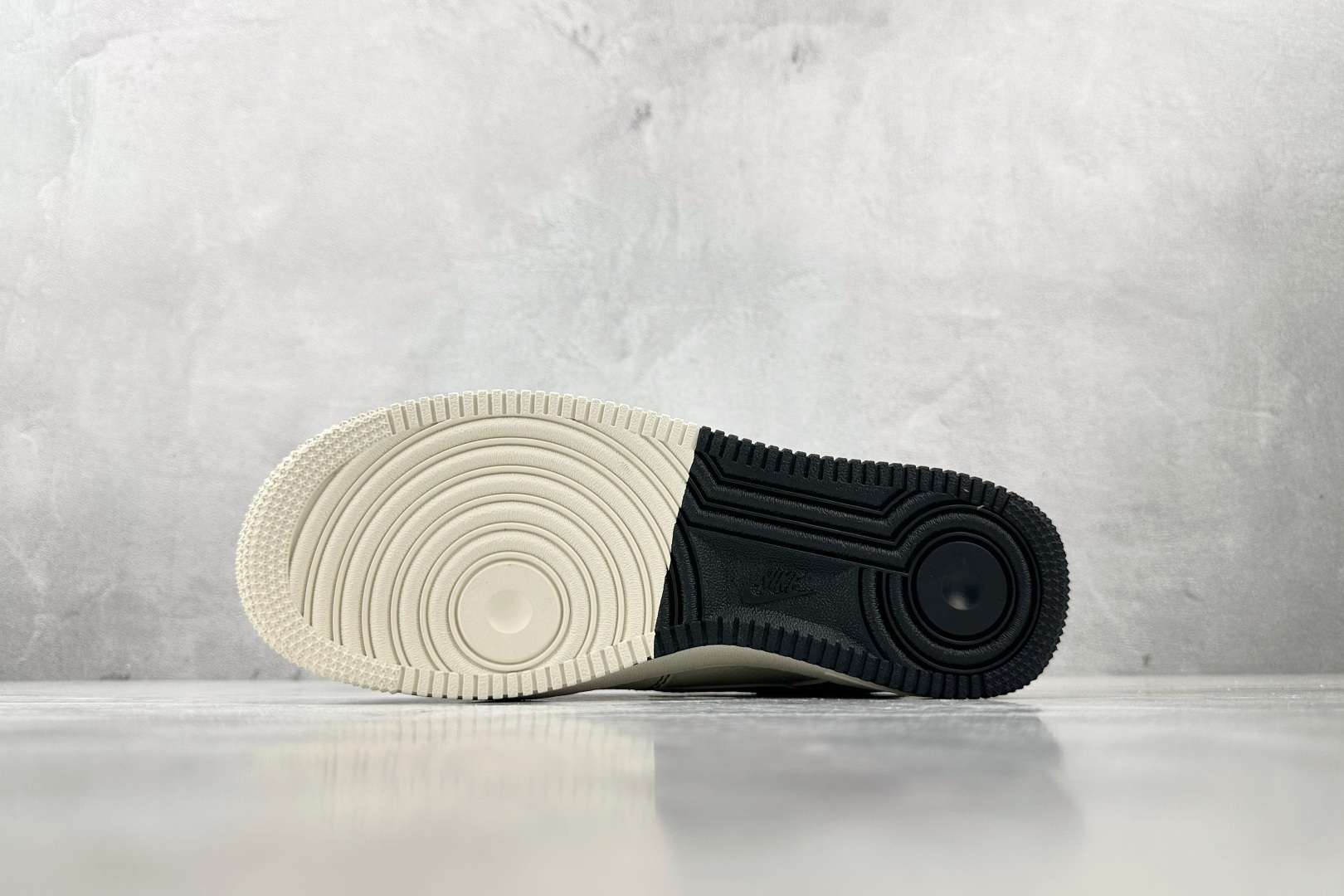 260 Nike Air Force 1'07 adidas 联名 米白黑 KB1688-003-Chinese  UA Cheap High Quatity Brand  Clothes Bags handbags Sneakers wholesale wholesaler seller from China Factory suppliers Fashion Clothing  Shoes best Quality Beautiful Price  260 Nike Air Force 1'07 adidas 联名 米白黑 KB1688-003