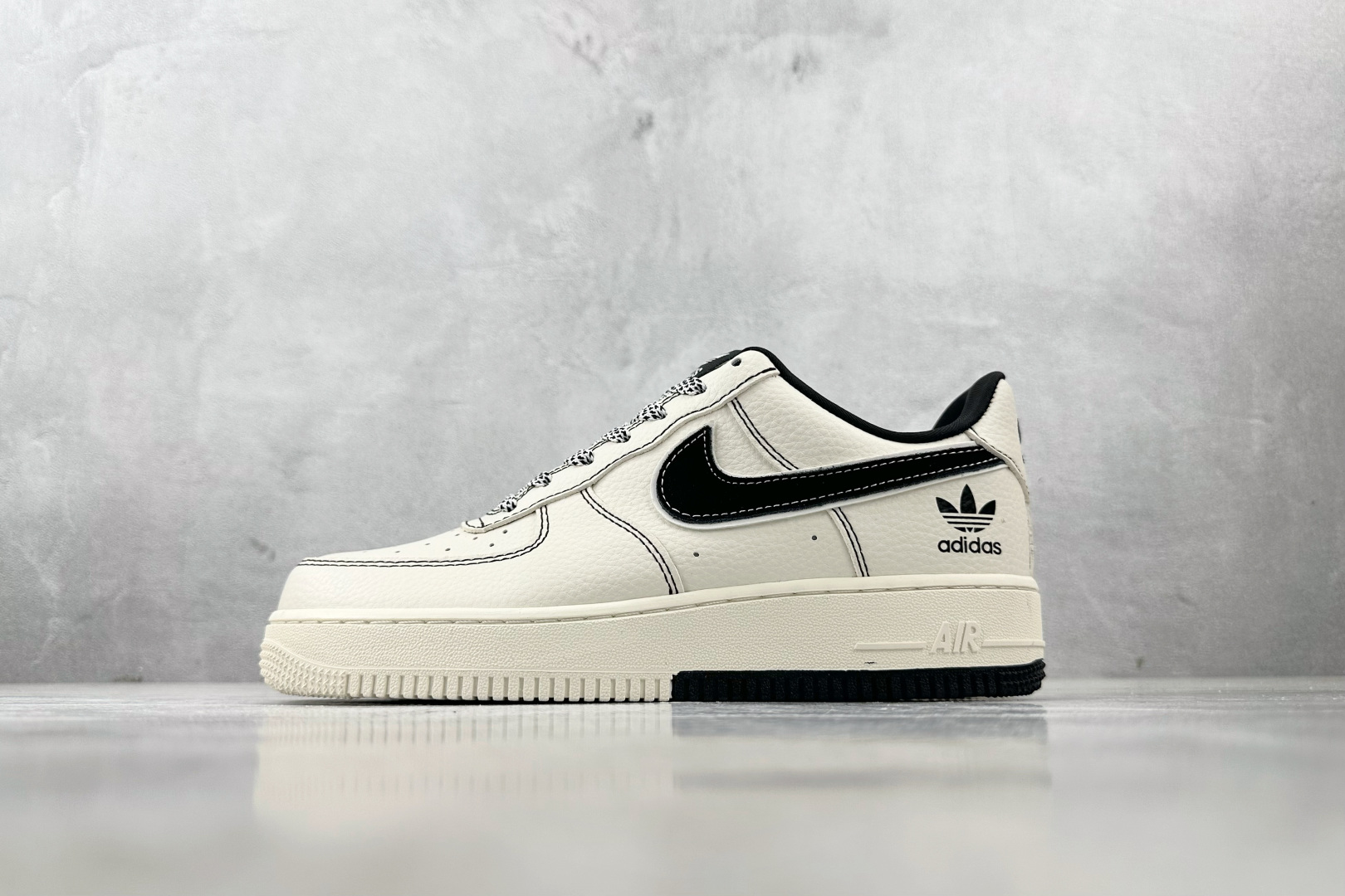 260 Nike Air Force 1'07 adidas 联名 米白黑 KB1688-003-Chinese  UA Cheap High Quatity Brand  Clothes Bags handbags Sneakers wholesale wholesaler seller from China Factory suppliers Fashion Clothing  Shoes best Quality Beautiful Price  260 Nike Air Force 1'07 adidas 联名 米白黑 KB1688-003