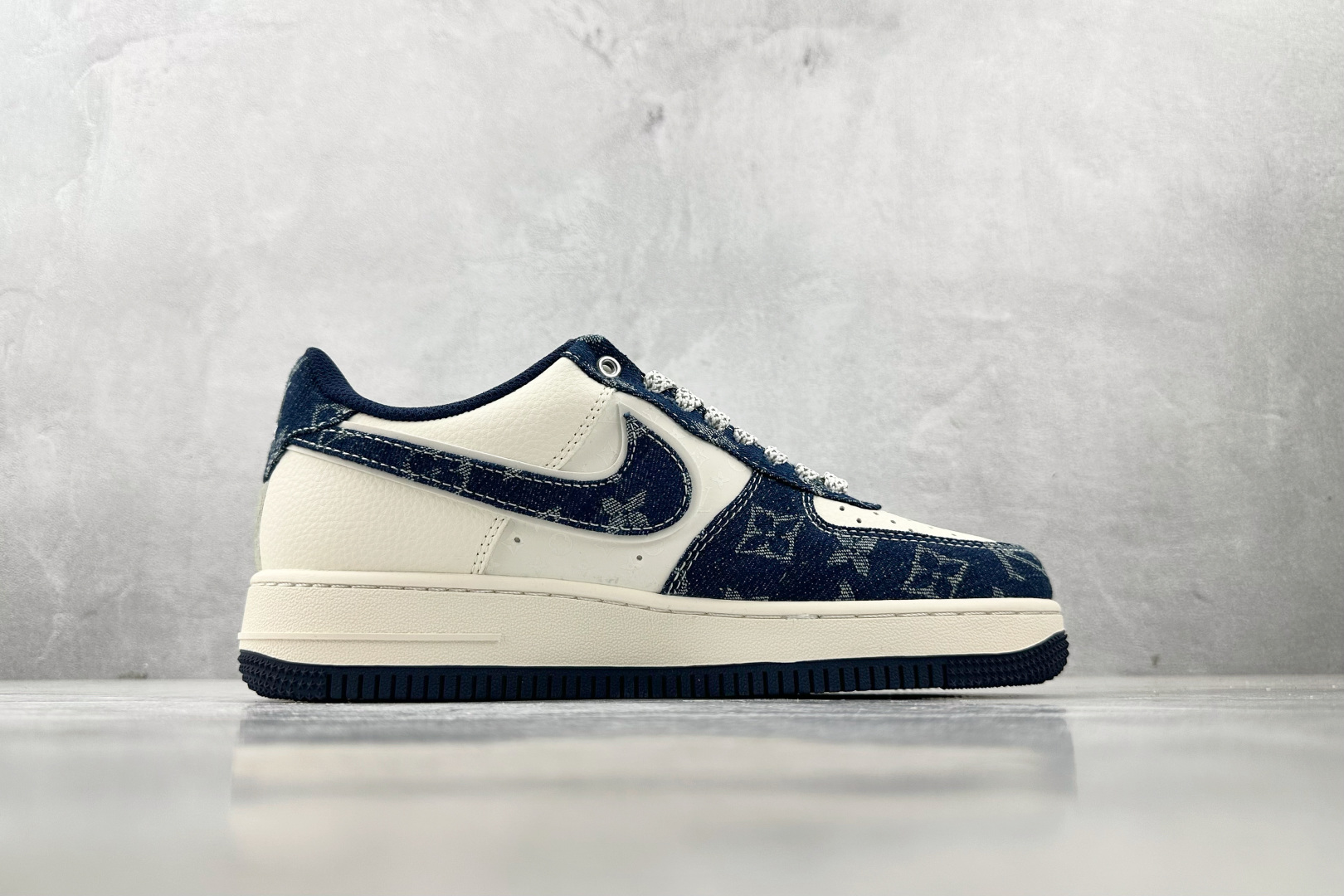 260 Nike Air Force 1'07 LV 联名 蓝白 YX5066-355