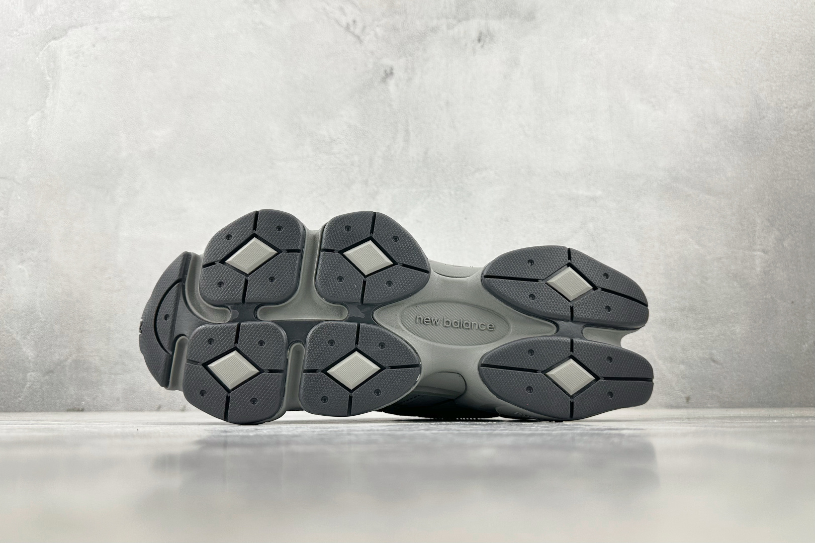 图片[4]-M版  纯原标杆 品质无敌 New Balance NB 9060 灰色 货号：U9060ZGB 尺码：36 36.5 37.5 38 38.5 39 40 40.5 41 42 42.5 43 44 44.5 45-选品中心