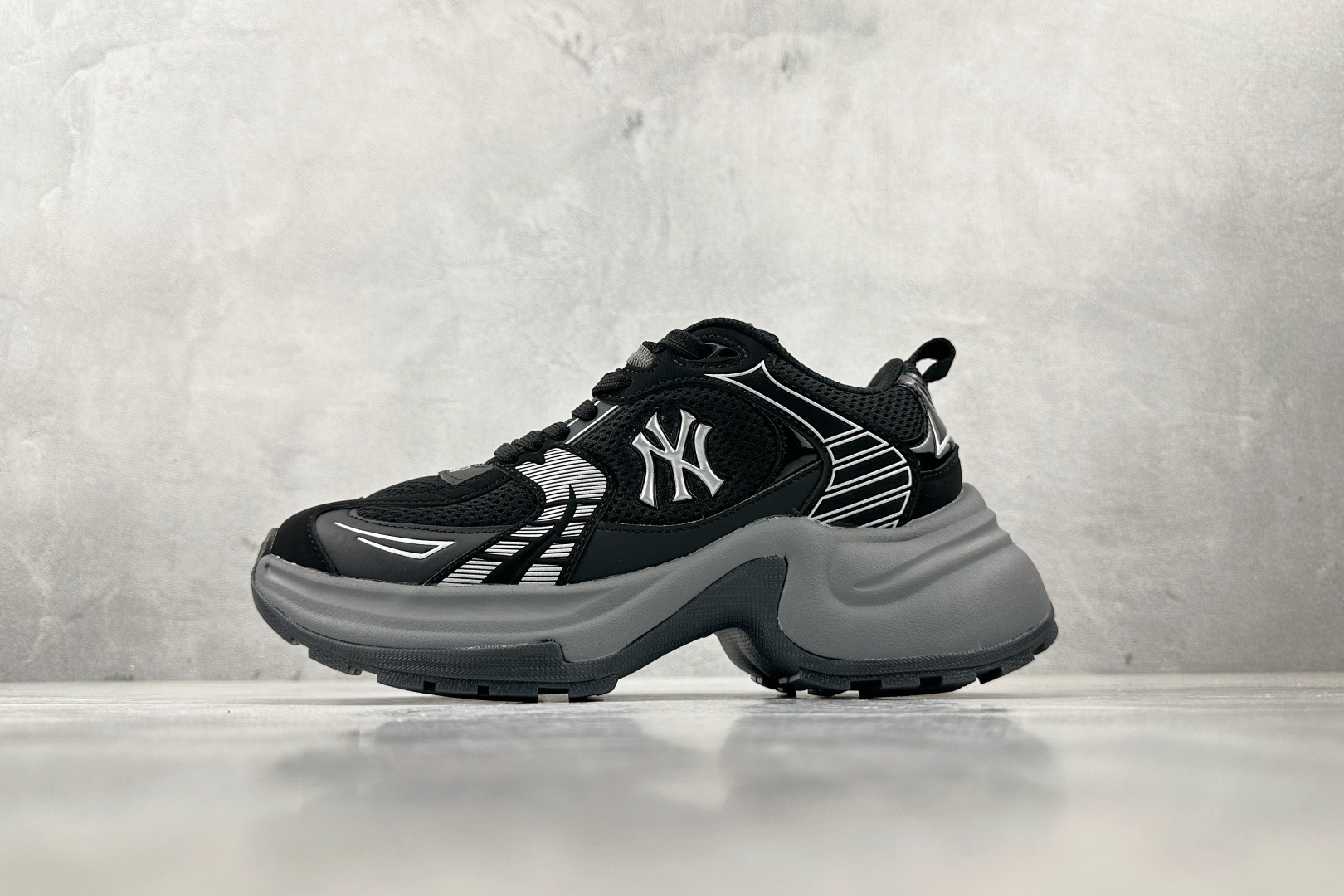 正单  平台订单 MLB 纽约洋基队 黑色 货号：3ASHW045N-50BKS 尺码：35 36 36.5 37 38.5 39-选品中心