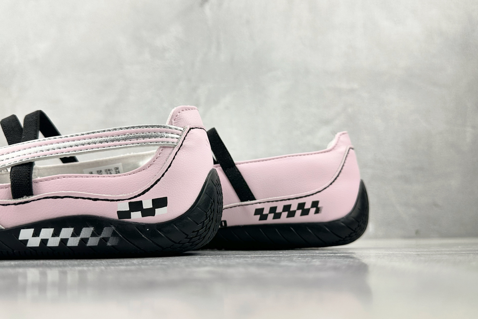 160 定制球鞋 PUMA Speedcat 系列 赛场竞速 黑白粉银 403587-01