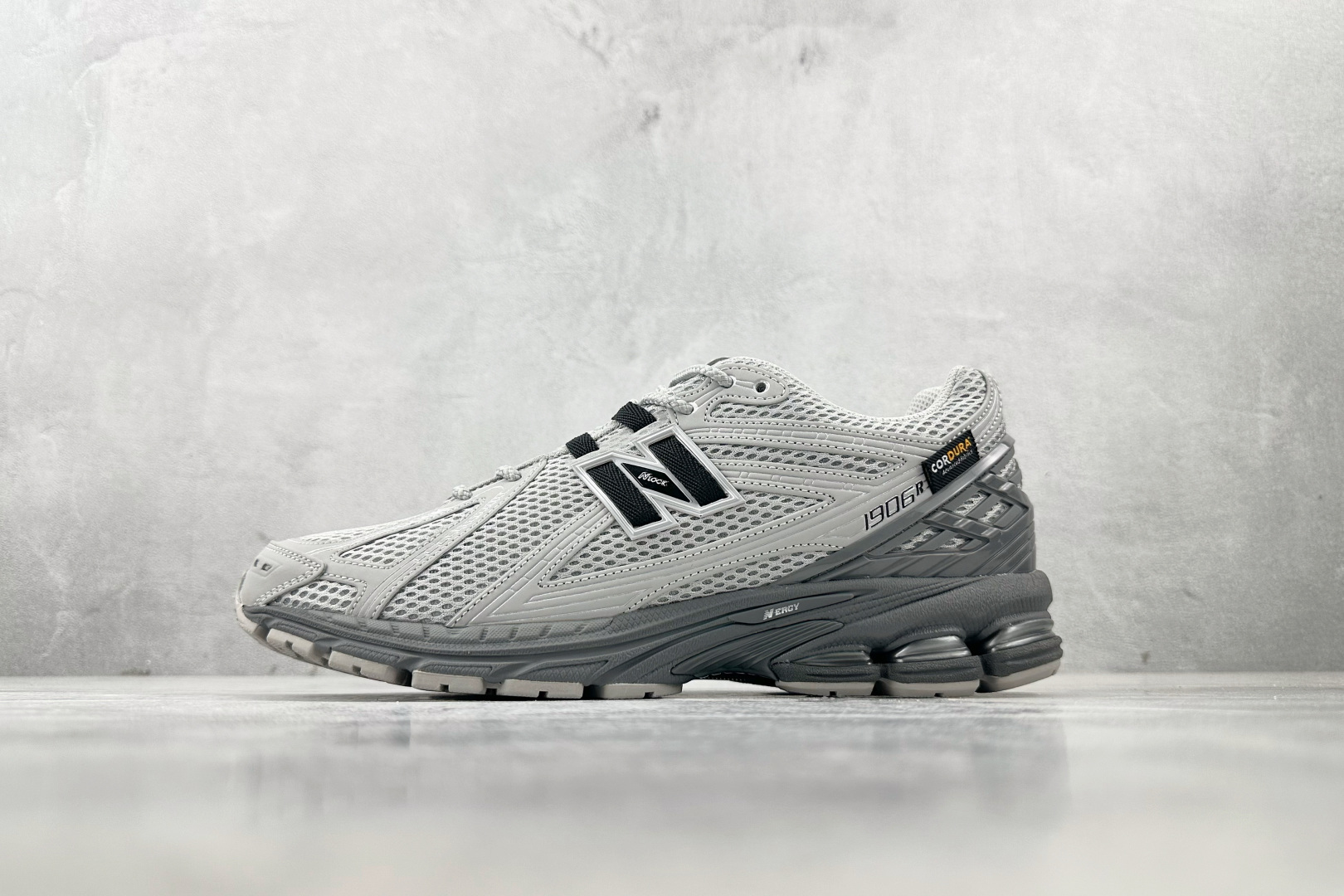 C 版  大厂出品 New Balance NB 1906R 灰色 货号：U1906ROA 尺码：36 36.5 37 38.5 39 40 40.5 41 42 42.5 43 44 44.5 45 46 46.5-选品中心