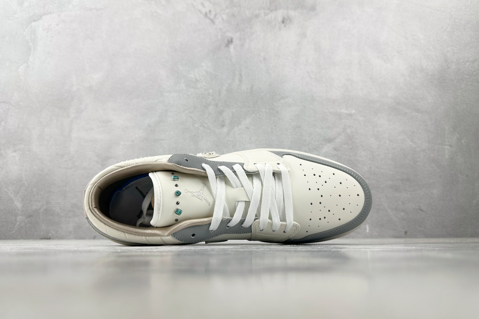 图片[3]-K版  综合版 Jordan Air Jordan 1 米白 货号：IH7323-100 尺码：36 36.5 37 38.5 39 40 40.5 41 42 42.5 43 44 44.5 45 46-选品中心