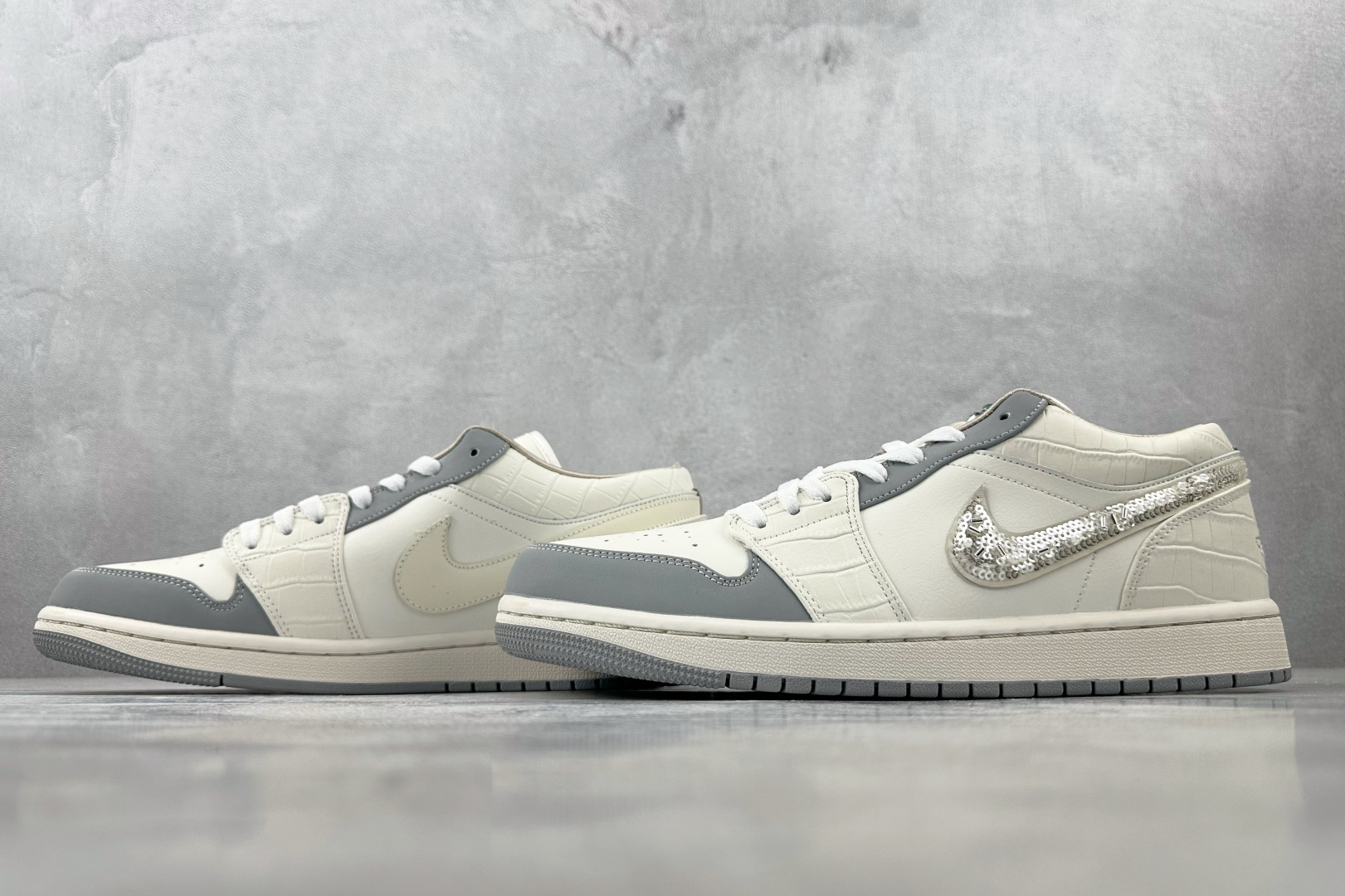 图片[5]-K版  综合版 Jordan Air Jordan 1 米白 货号：IH7323-100 尺码：36 36.5 37 38.5 39 40 40.5 41 42 42.5 43 44 44.5 45 46-选品中心