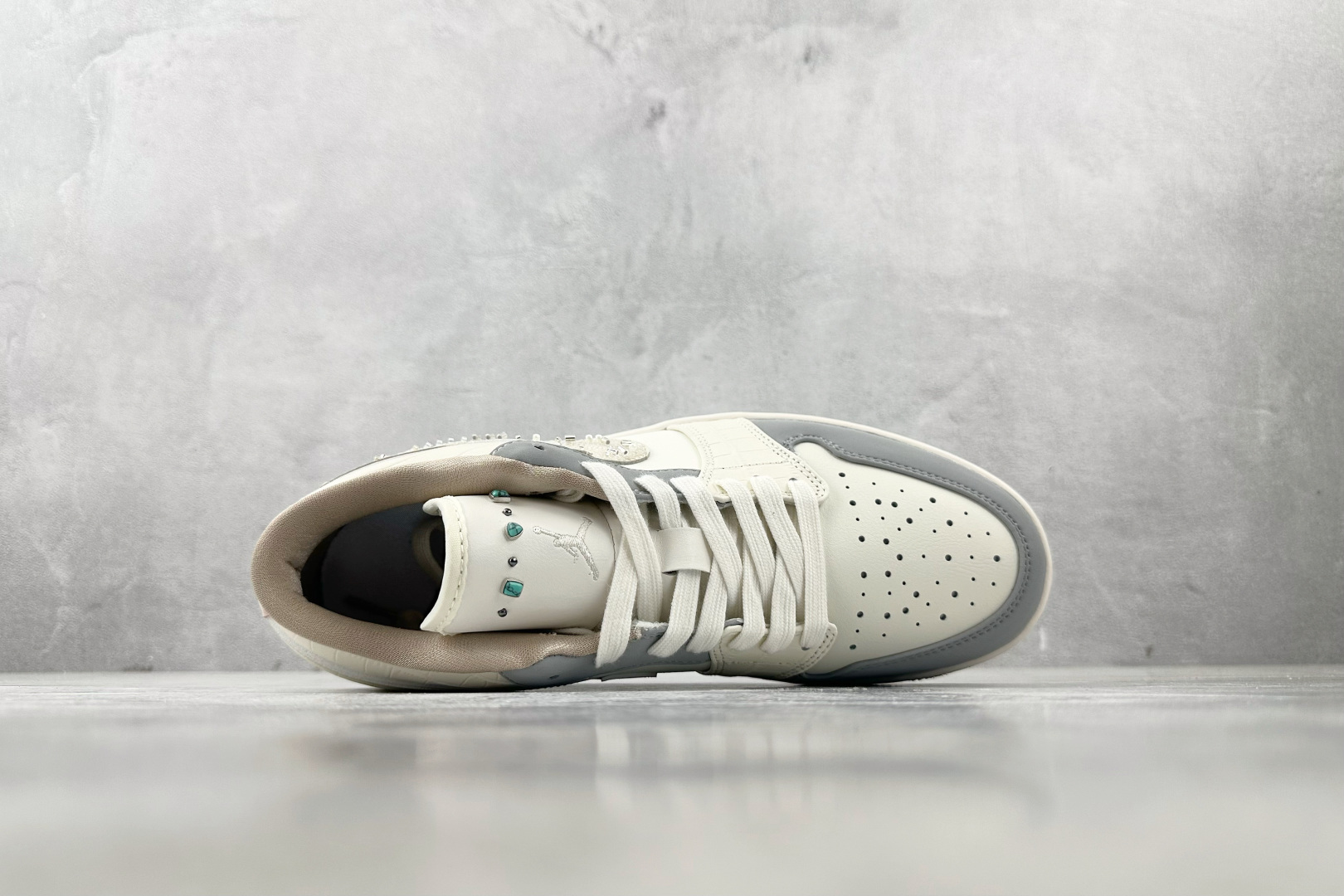 图片[3]-XC  Jordan Air Jordan 1 米白 货号：IH7323-100 尺码：36 36.5 37 38.5 39 40 40.5 41 42 42.5 43 44 44.5 45 46-选品中心