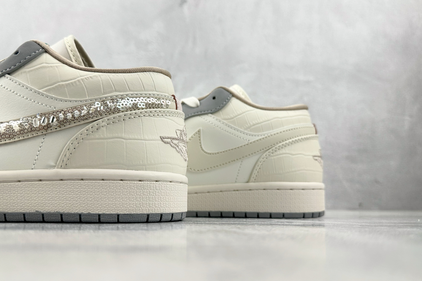 图片[8]-XC  Jordan Air Jordan 1 米白 货号：IH7323-100 尺码：36 36.5 37 38.5 39 40 40.5 41 42 42.5 43 44 44.5 45 46-选品中心