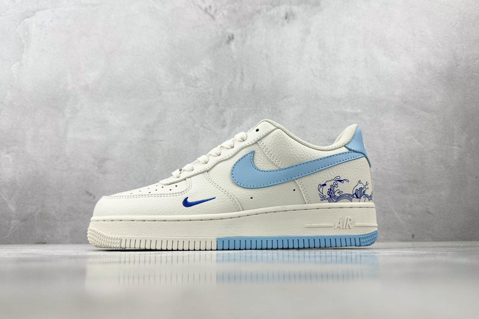 XC Nike Air Force 1\’07 联名 白蓝 货号:CS5288 027 尺码:36 36.5 37.5 38 38.5 39 40 40.5 41 42 42.5 43 44 44.5 45-选品中心