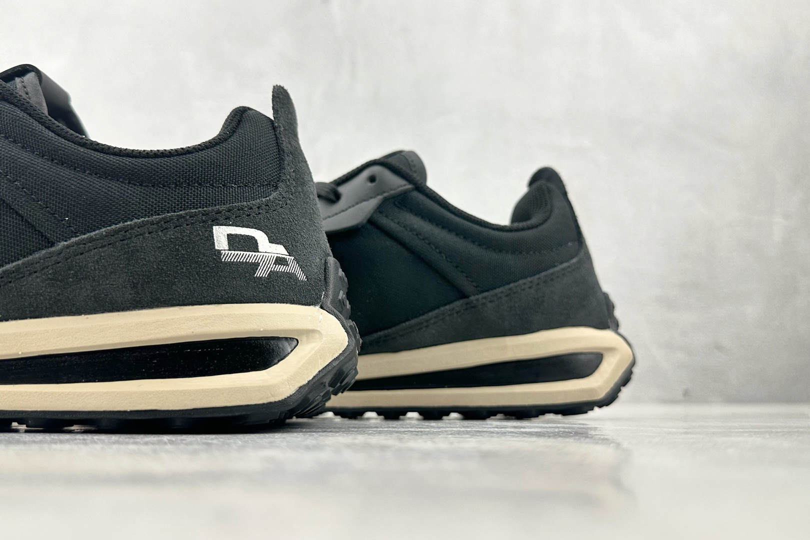 图片[8]-N版  东南亚订单 迪桑特DESCENTE Chron TRAINER 黑色 货号：D5231LSN15 尺码：36 36.5 37 38.5 39 40 40.5 41 42 42.5 43 44 44.5 45-选品中心