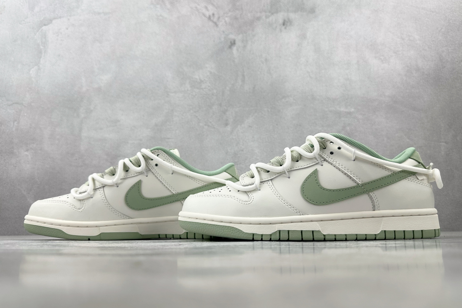  
【定制球鞋】Nike Dunk 雾草汀烟 米白绿

货号：WG0508 048
尺码：36 36.5
