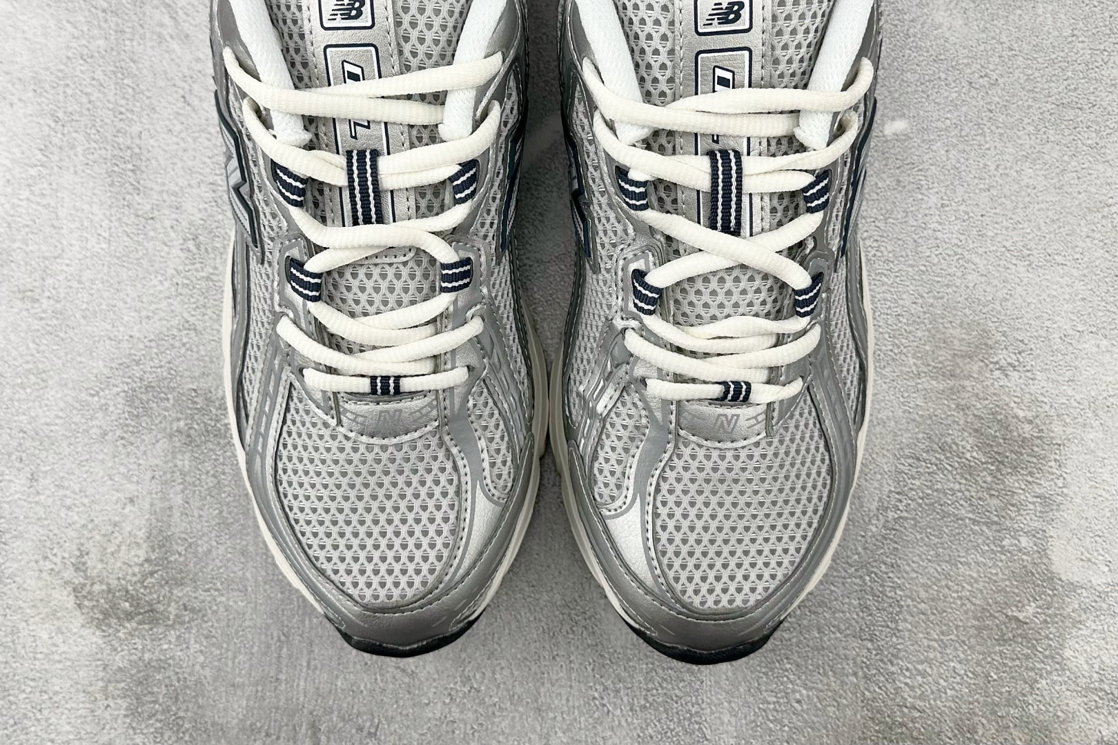 New Balance NB 740 白色货号：U740GC2尺码：36 36.5 37.5 38 38