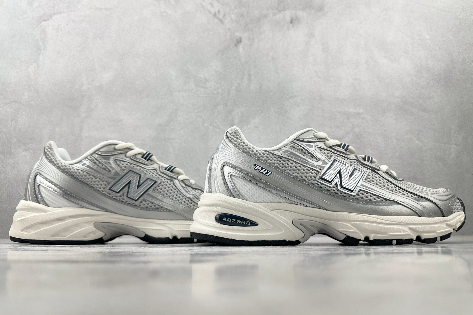 New Balance NB 740 白色货号：U740GC2尺码：36 36.5 37.5 38 38