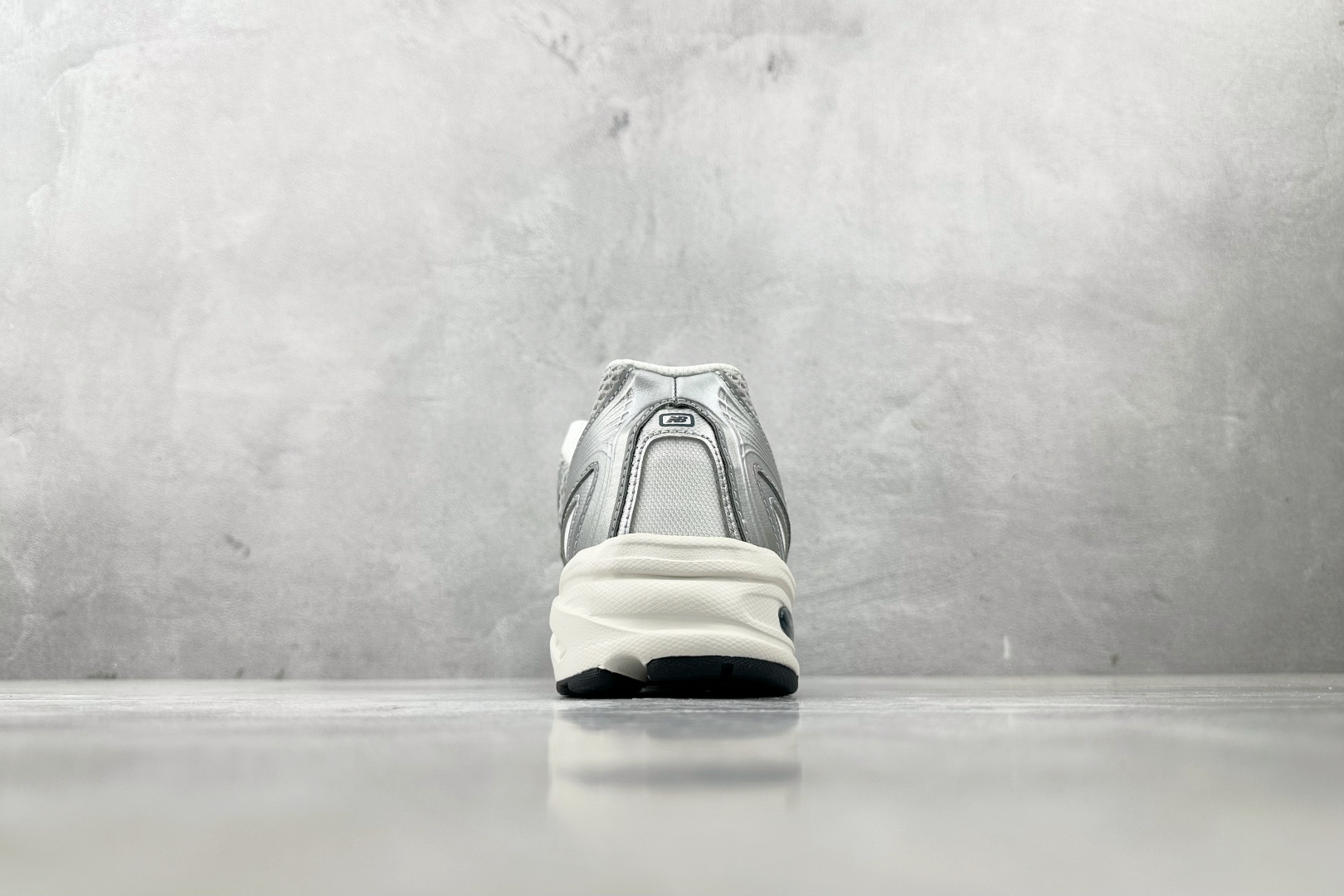 New Balance NB 740 白色货号：U740GC2尺码：36 36.5 37.5 38 38