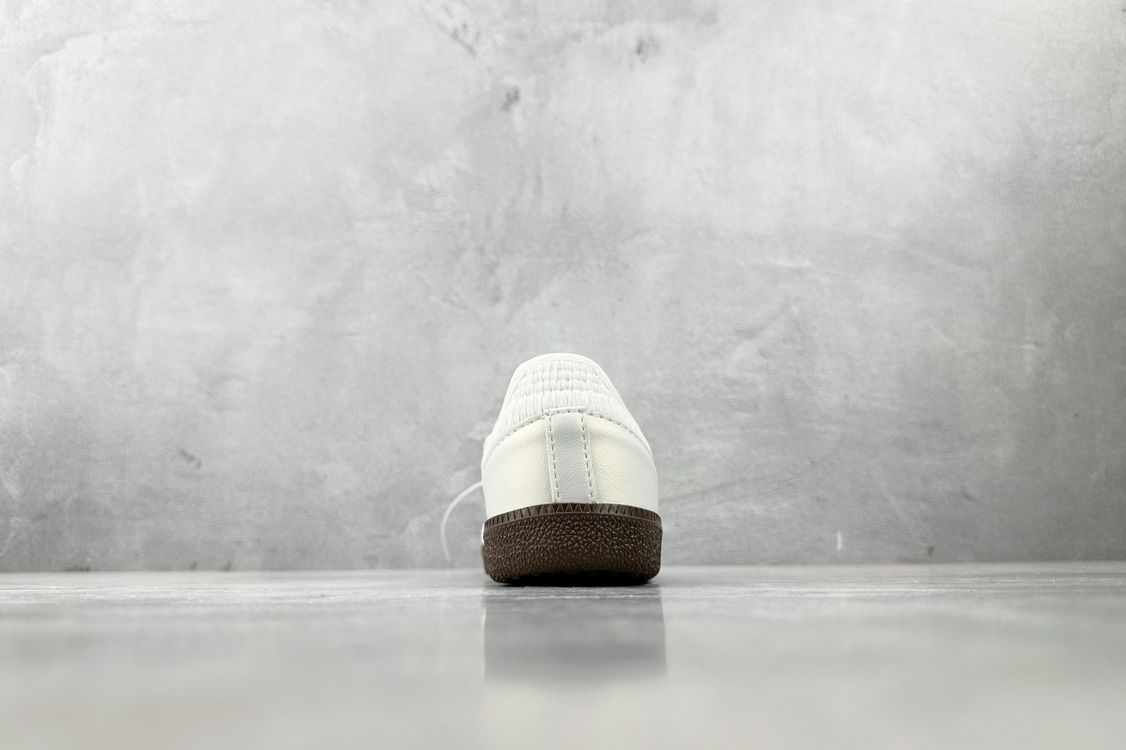 R 版 出口订单 adidas originals Samba Jane 白银色货号 ：JR4482尺码