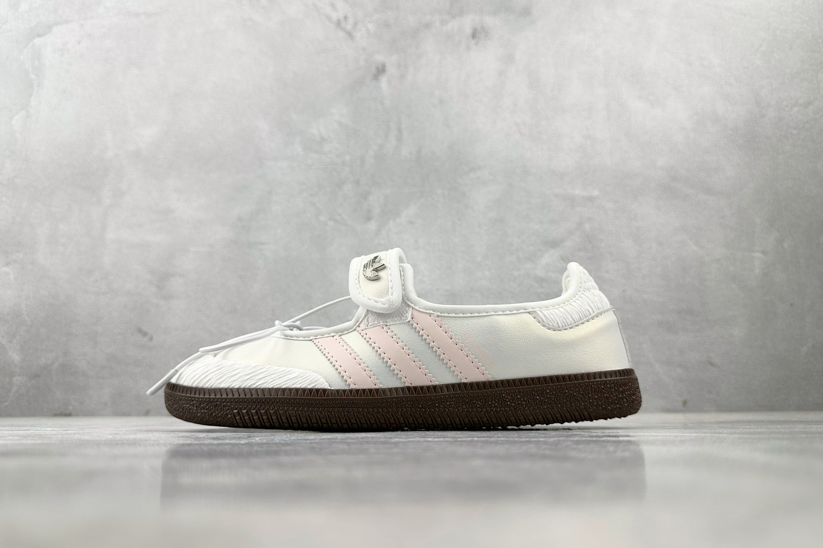 R 版 出口订单 adidas originals Samba Jane 白银色货号 ：JR4482尺码
