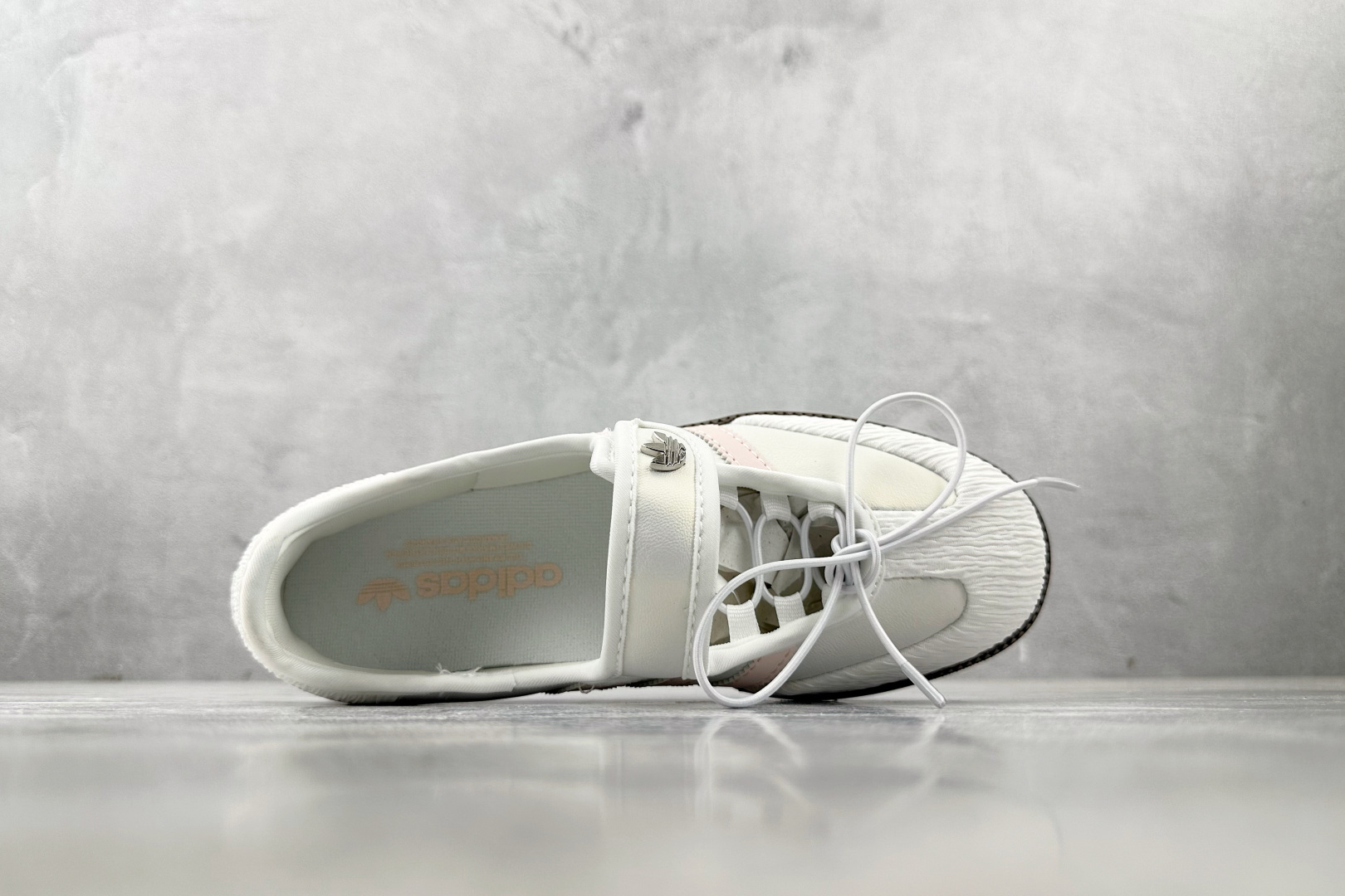 R 版 出口订单 adidas originals Samba Jane 白银色货号 ：JR4482尺码