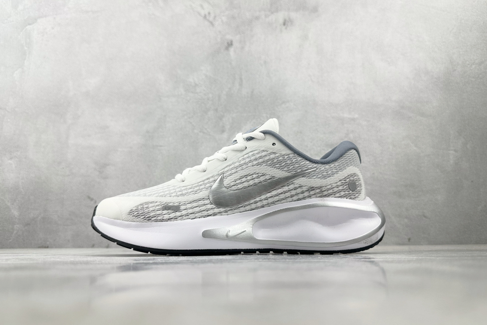 N版  东南亚订单 Nike Journey Run 灰 货号：FN0228-104 尺码：36 36.5 37 38.5 39 40 40.5 41 42 42.5 43 44 44.5 45-选品中心