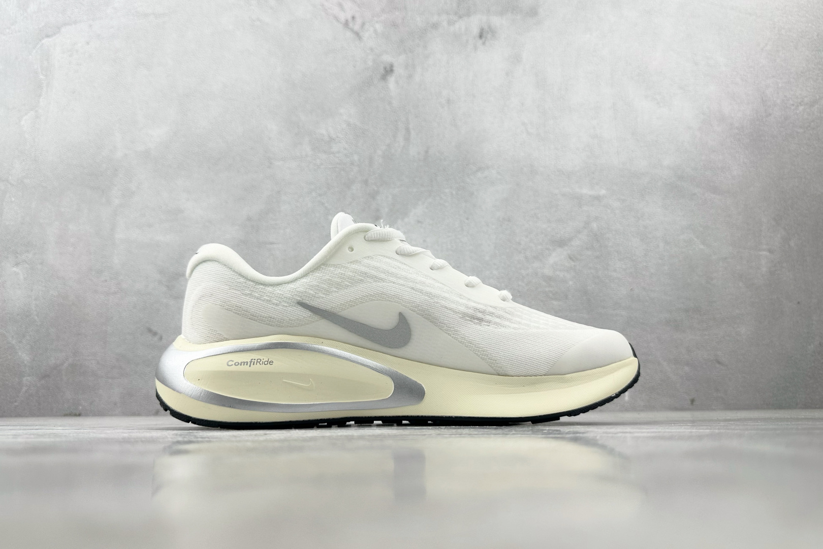 图片[2]-N版  东南亚订单 Nike Journey Run 白灰色 货号：FJ7765-104 尺码：36 36.5 37 38.5 39 40 40.5 41 42 42.5 43 44 44.5 45-选品中心